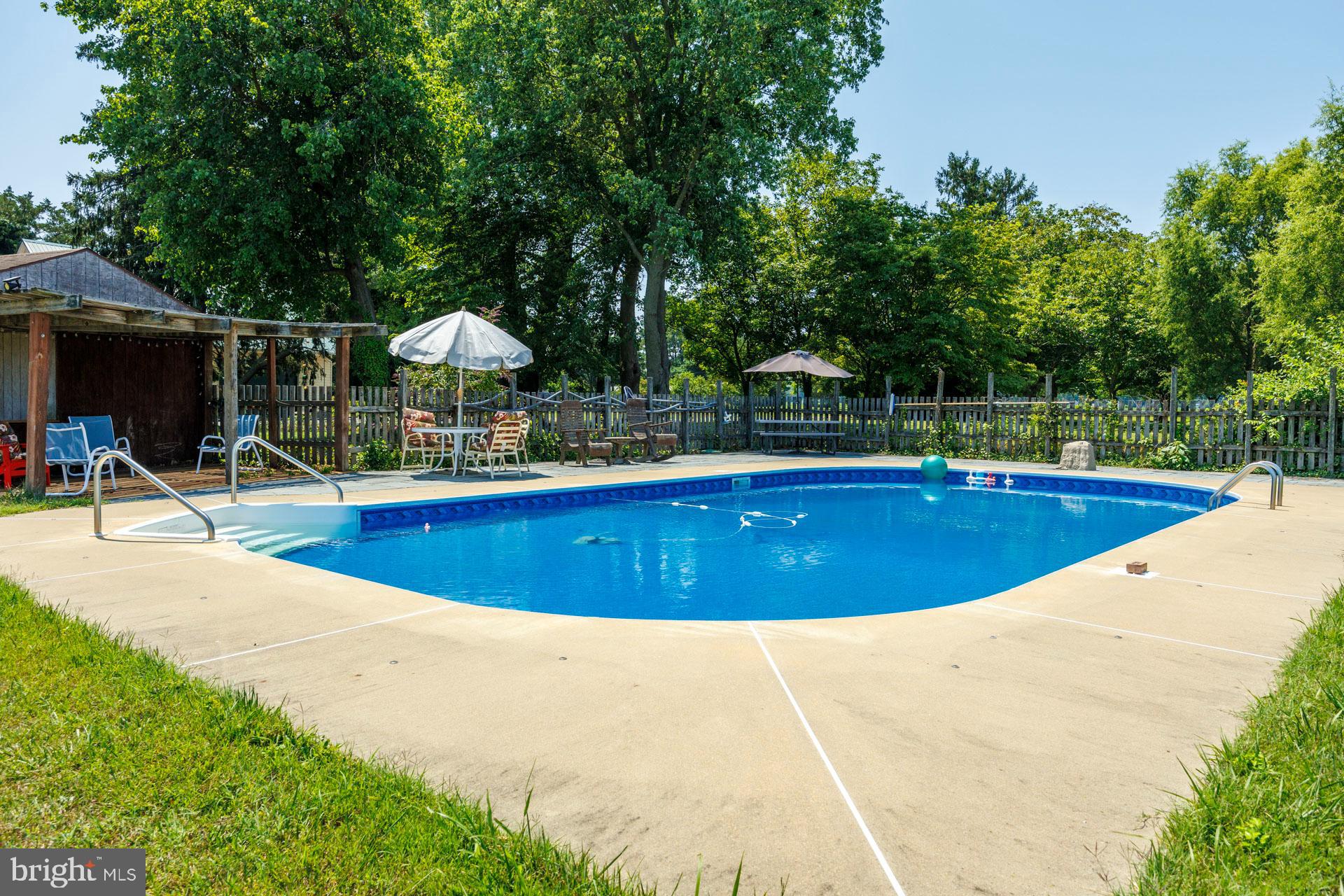 HORNS POINT - Residential