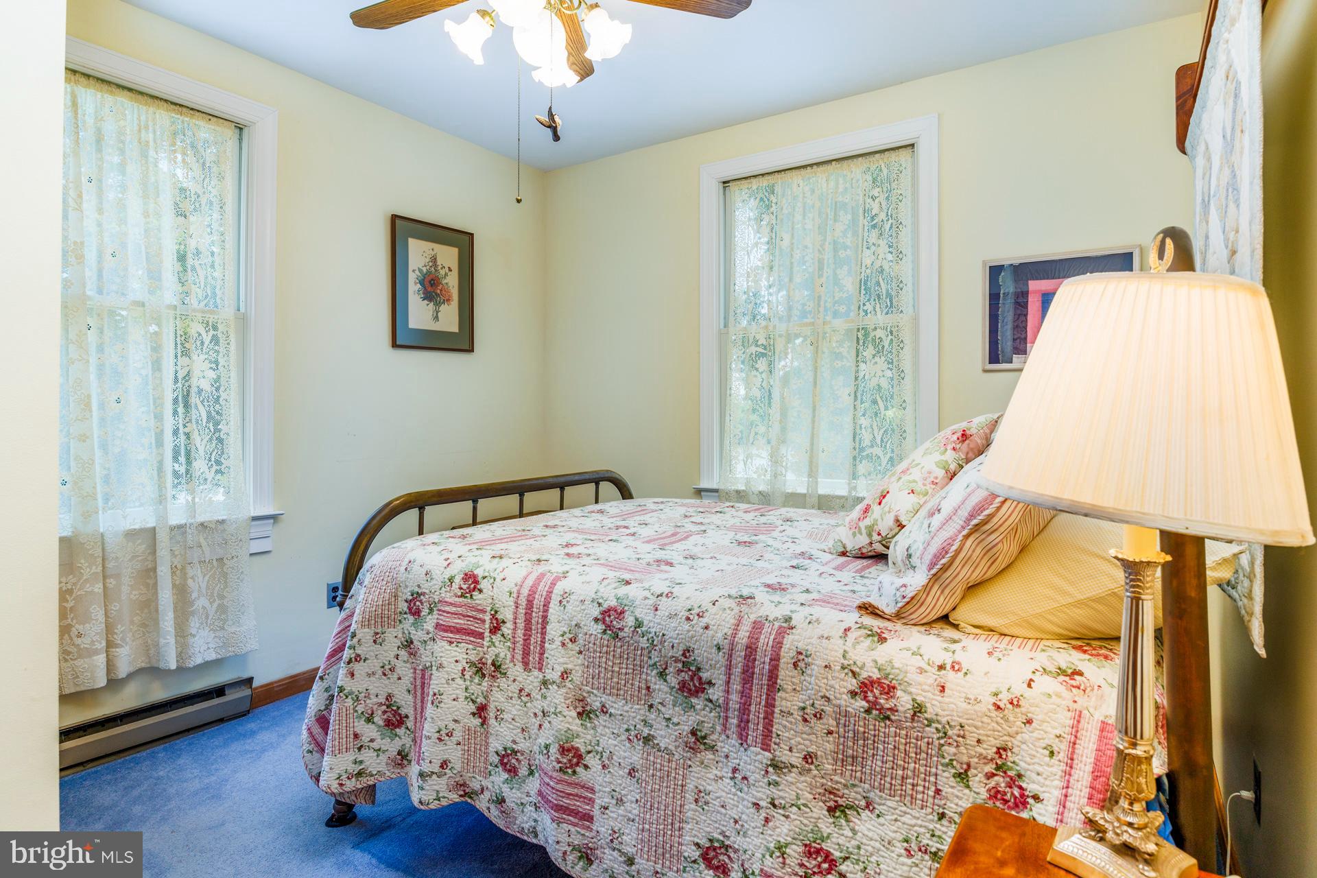 HORNS POINT - Residential