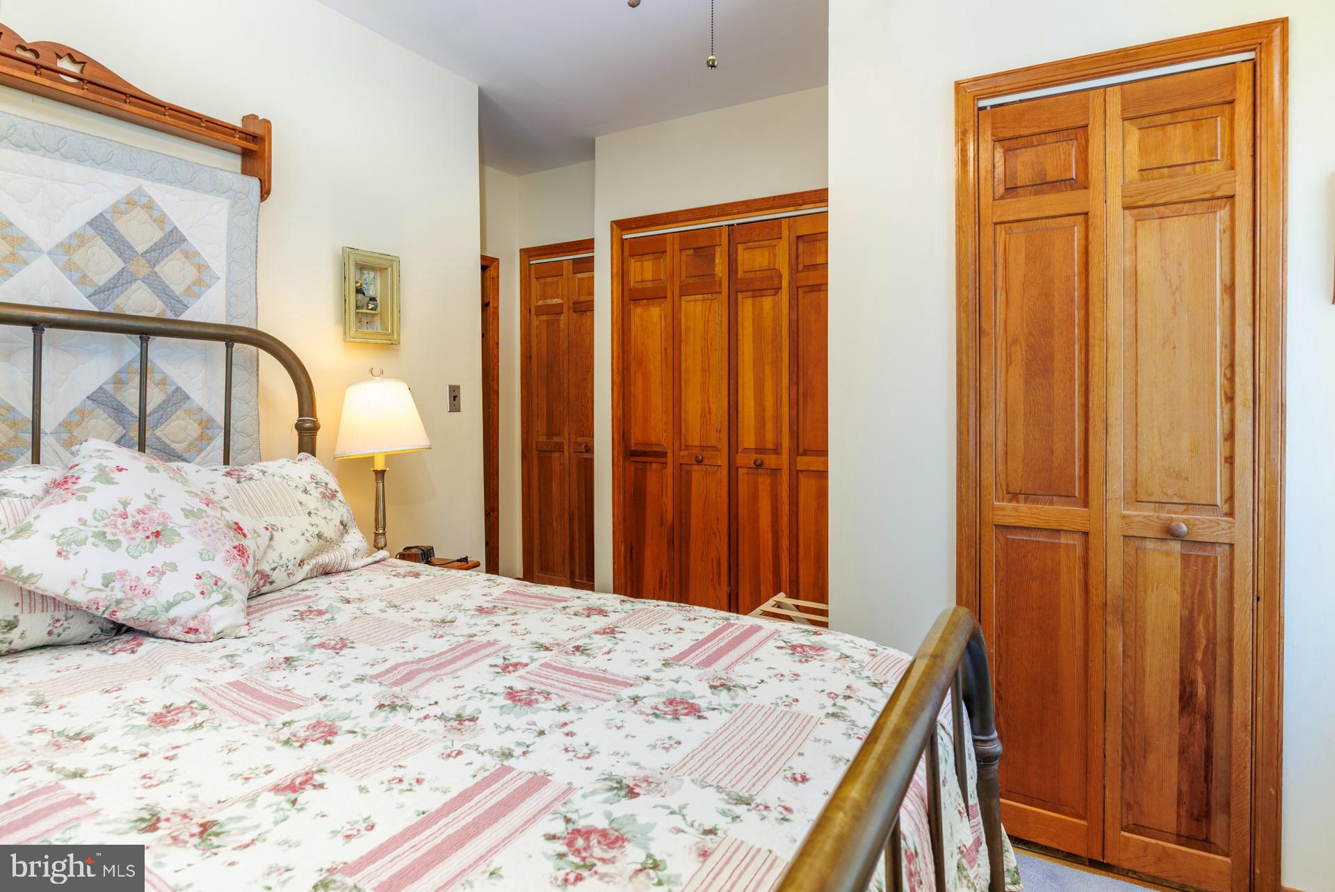 HORNS POINT - Residential