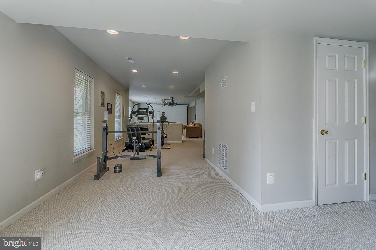 FARMWELL HUNT - Residential