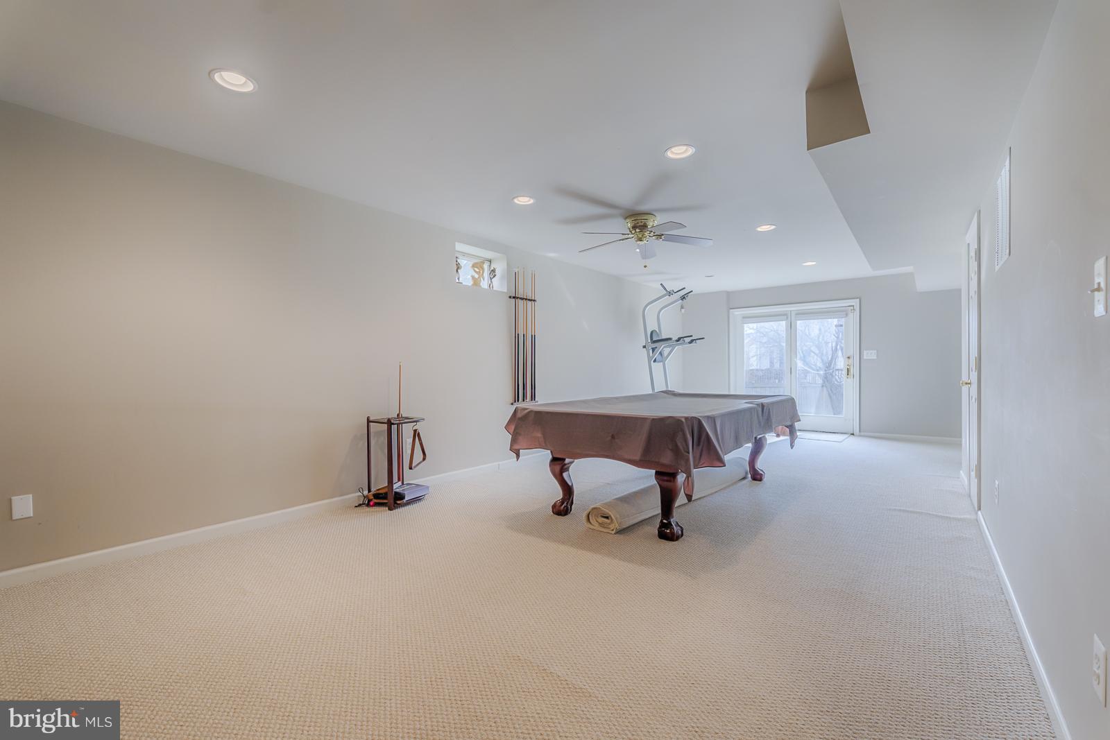 FARMWELL HUNT - Residential