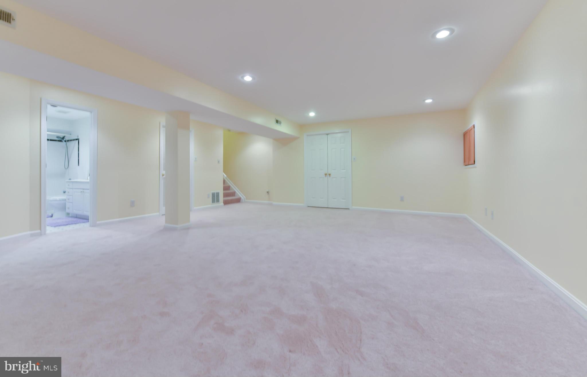 CROSSPOINTE - Residential