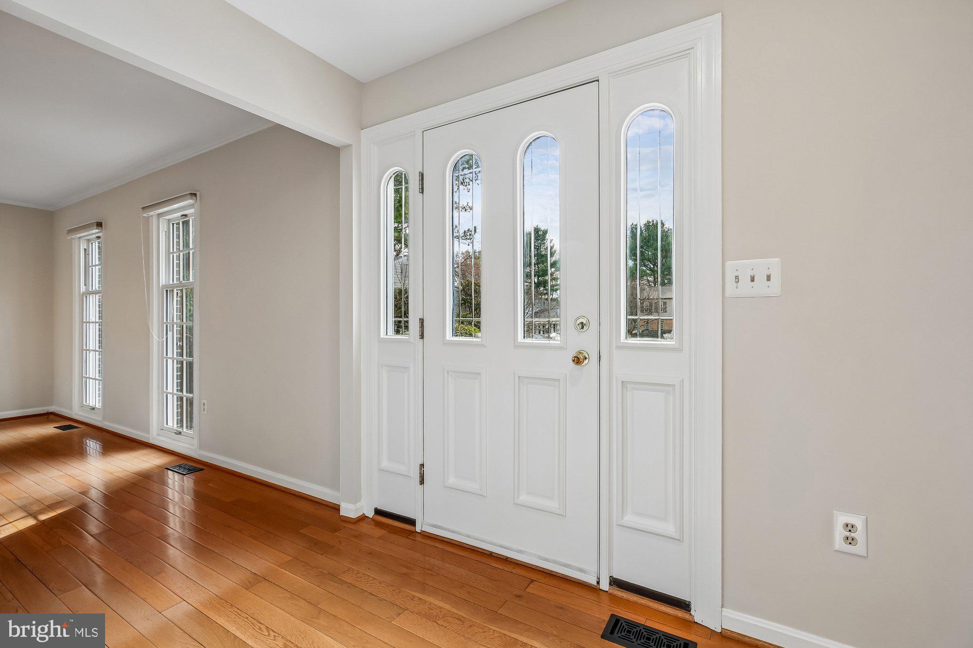 QUINCE ORCHARD KNOLLS - Residential