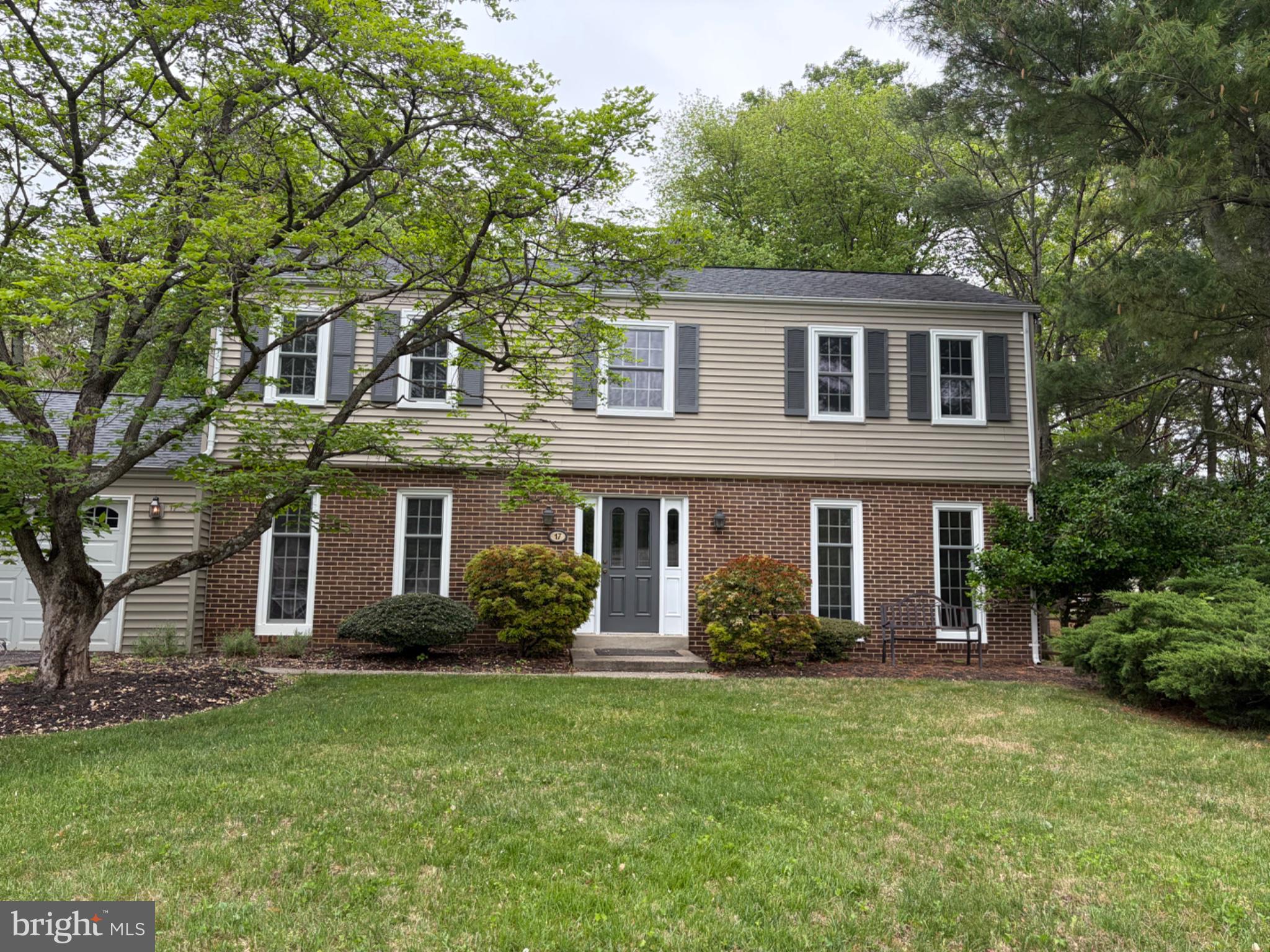QUINCE ORCHARD KNOLLS - Residential