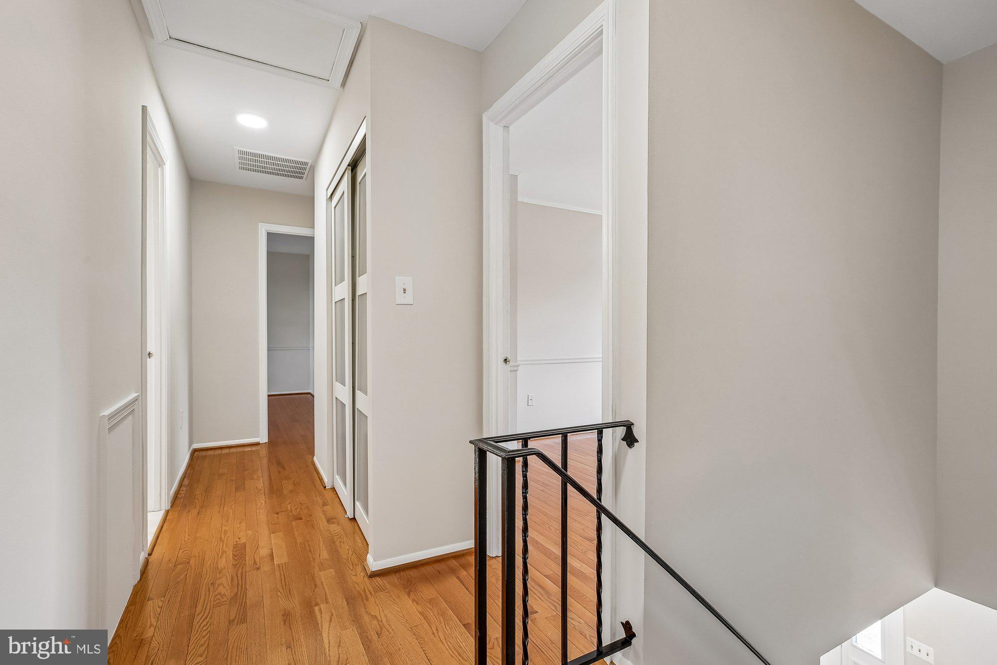 QUINCE ORCHARD KNOLLS - Residential