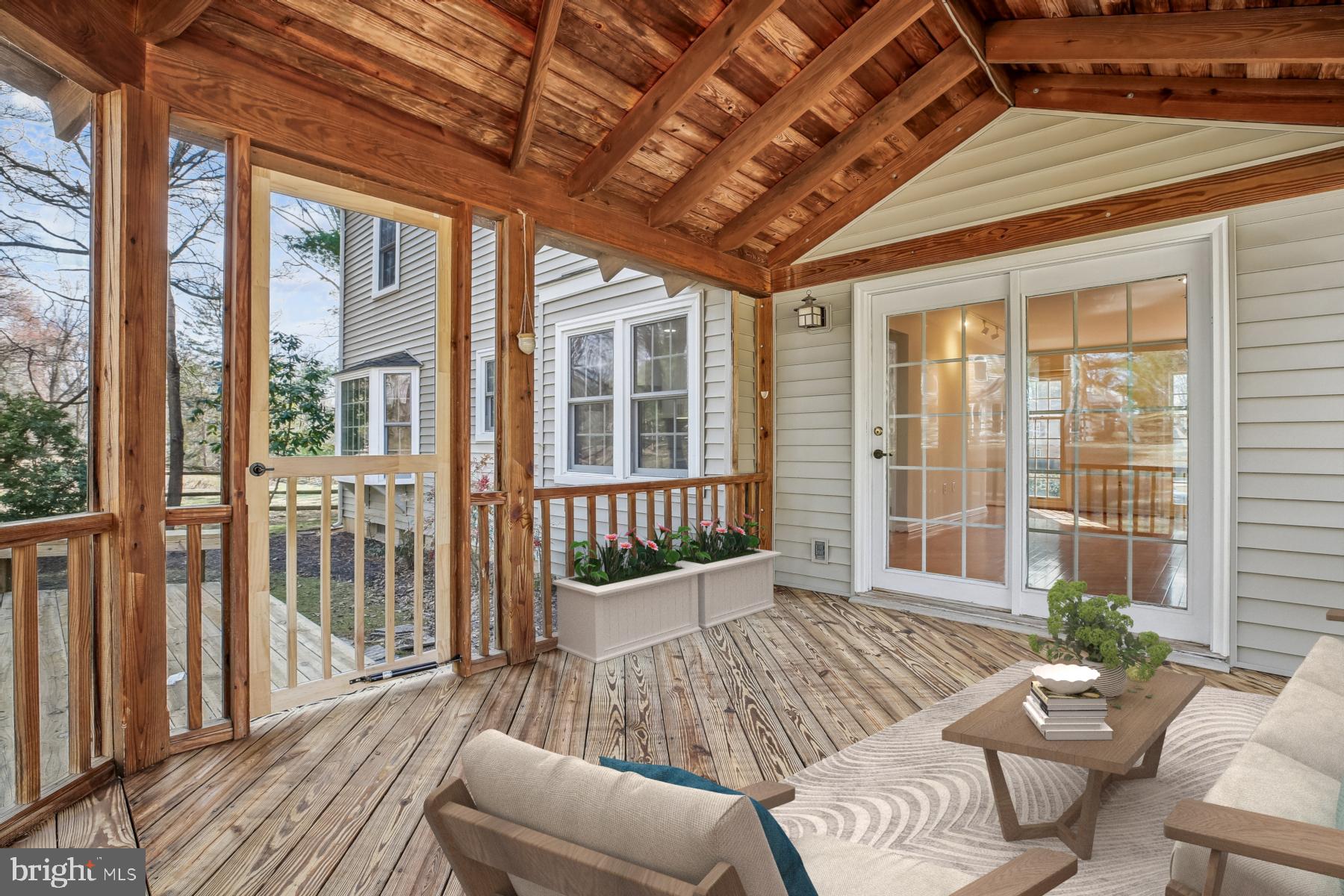 QUINCE ORCHARD KNOLLS - Residential