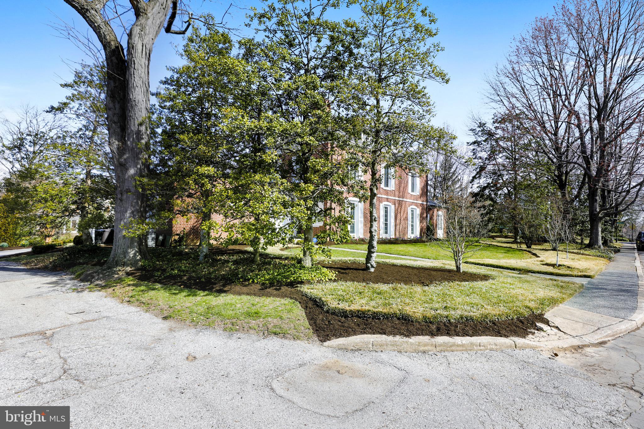 GREATER HOMELAND HISTORIC DISTRICT - Residential