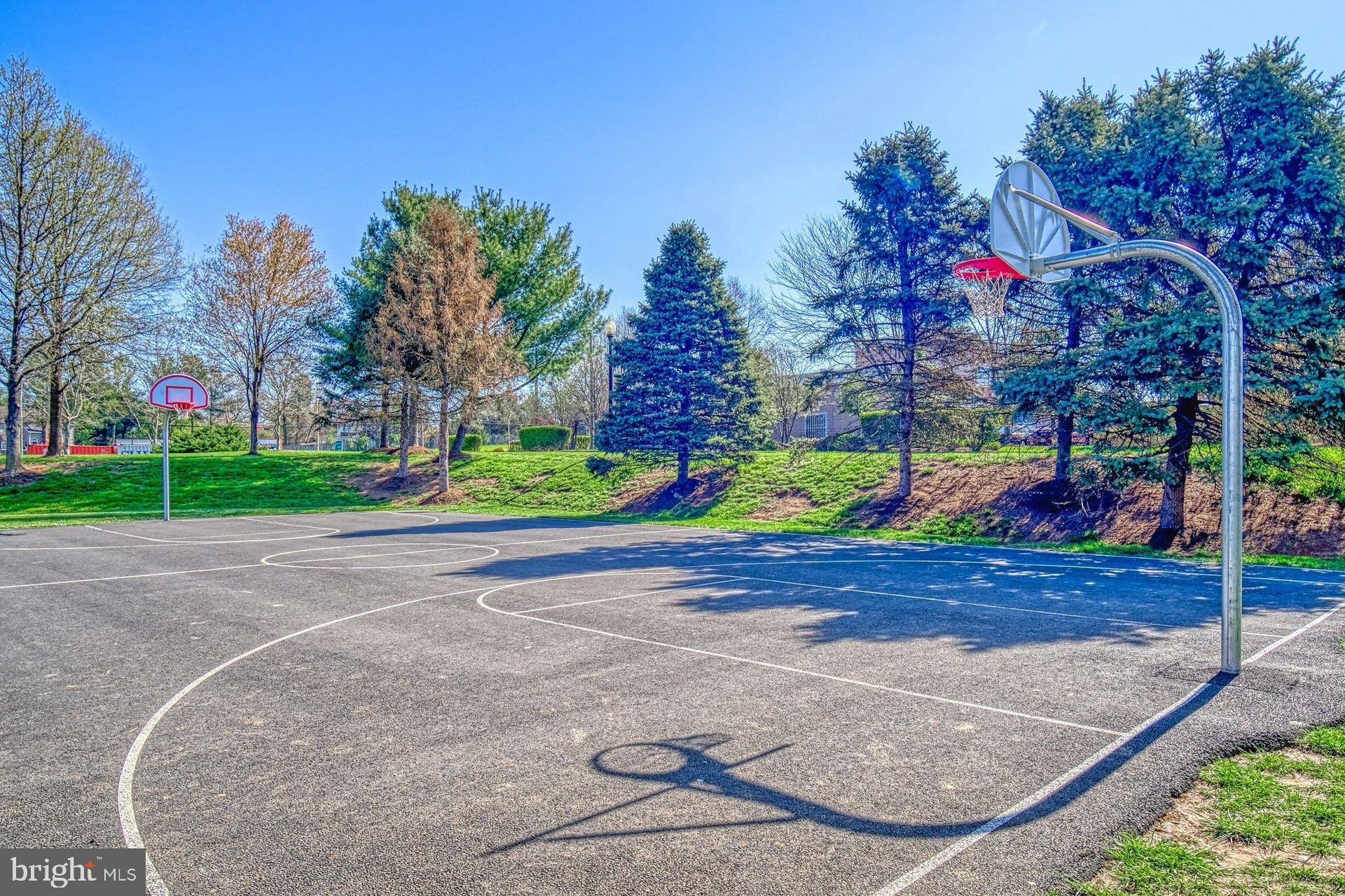 HUNTERS SQUARE - Residential