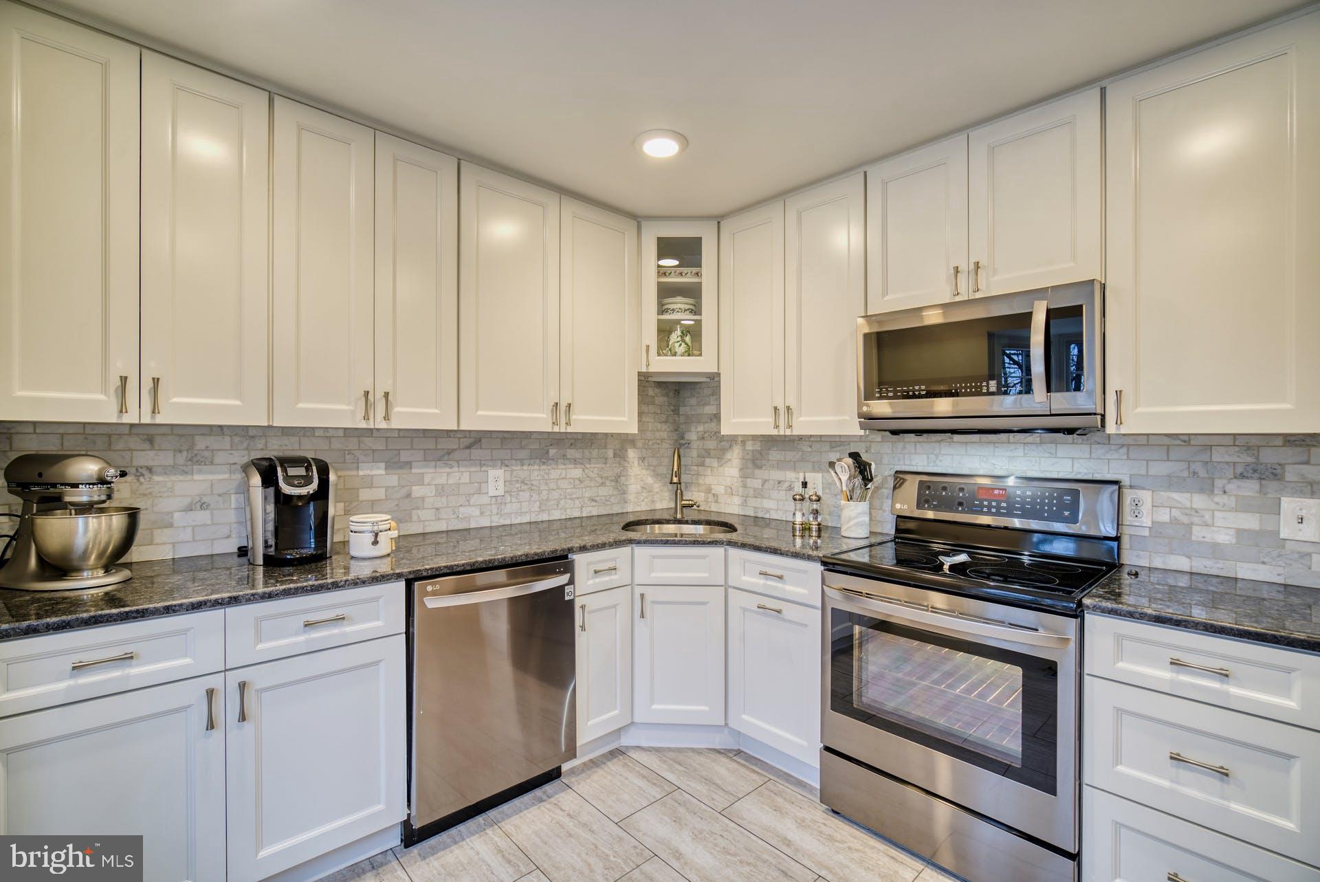 HUNTERS SQUARE - Residential