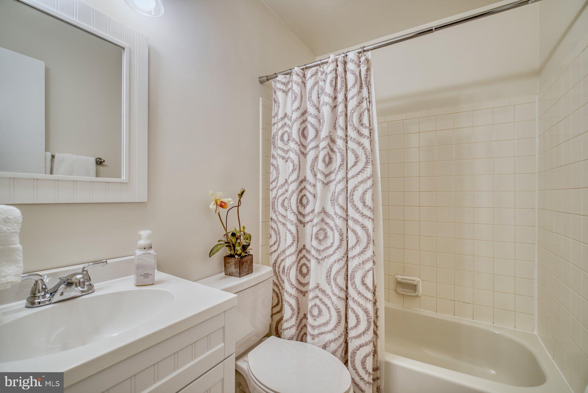 HUNTERS SQUARE - Residential