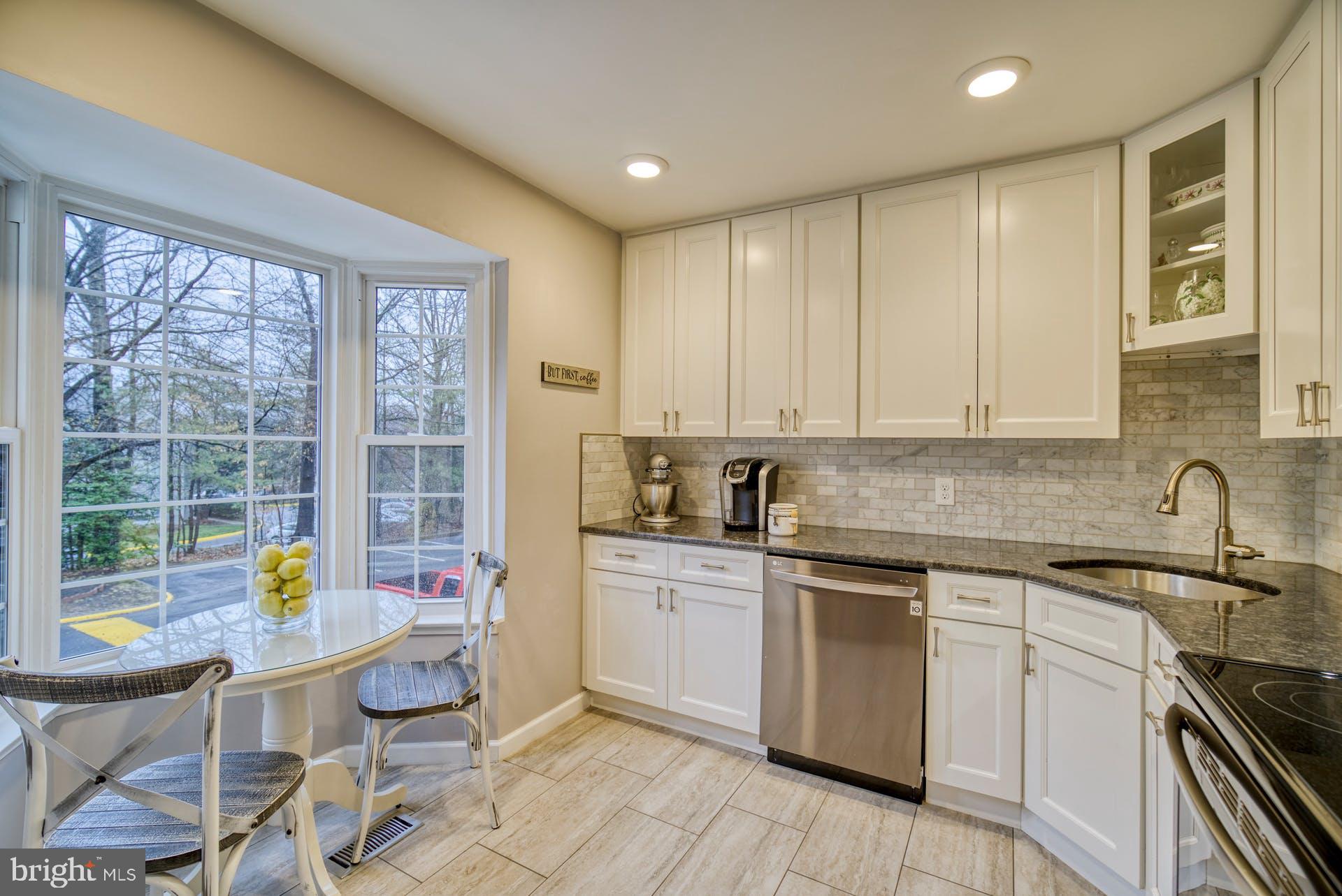 HUNTERS SQUARE - Residential