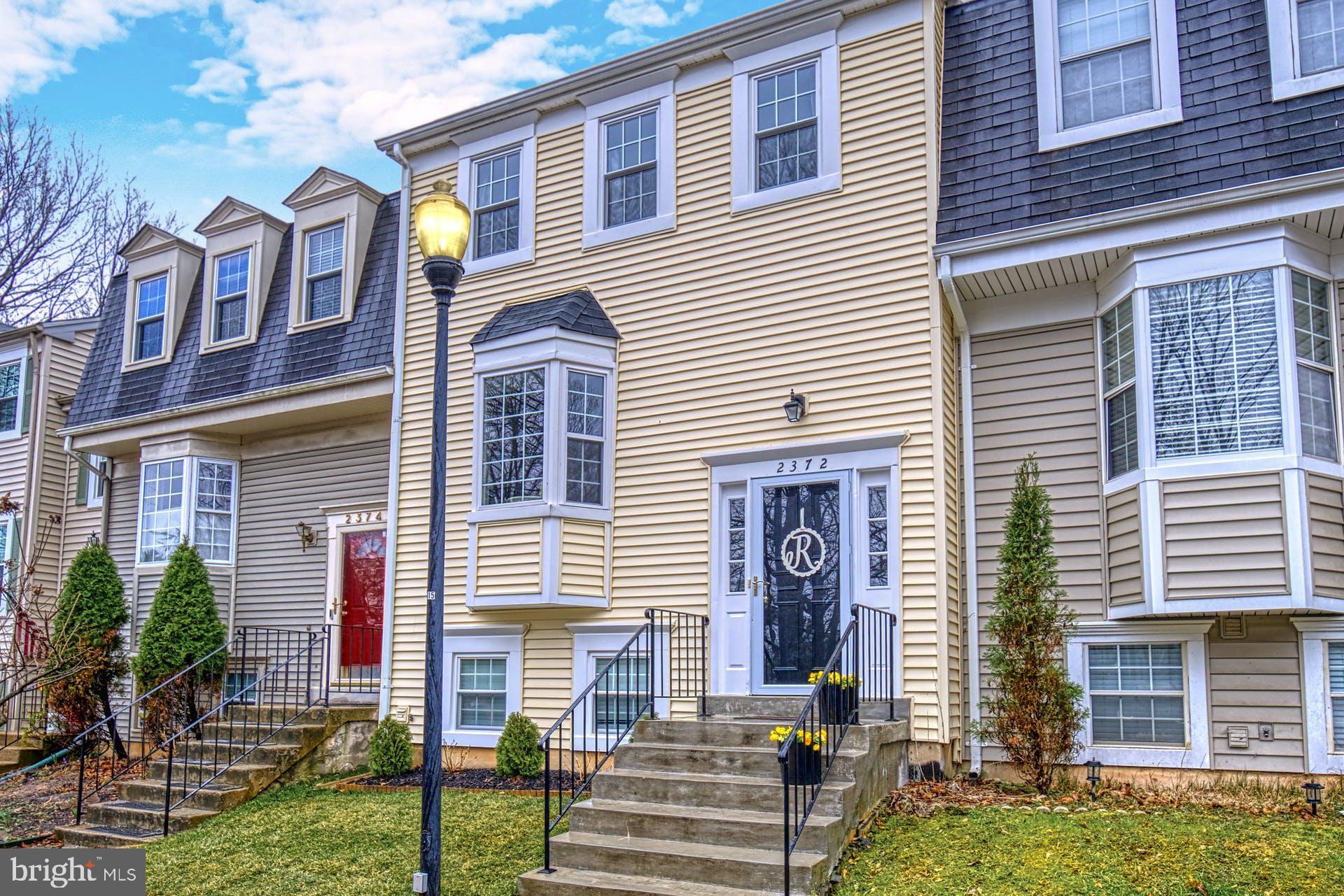 HUNTERS SQUARE - Residential