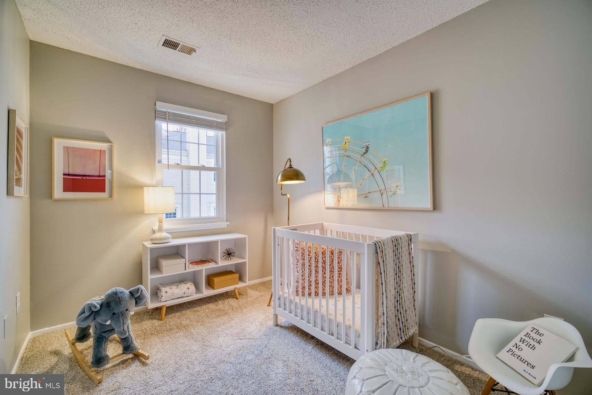 HUNTERS SQUARE - Residential