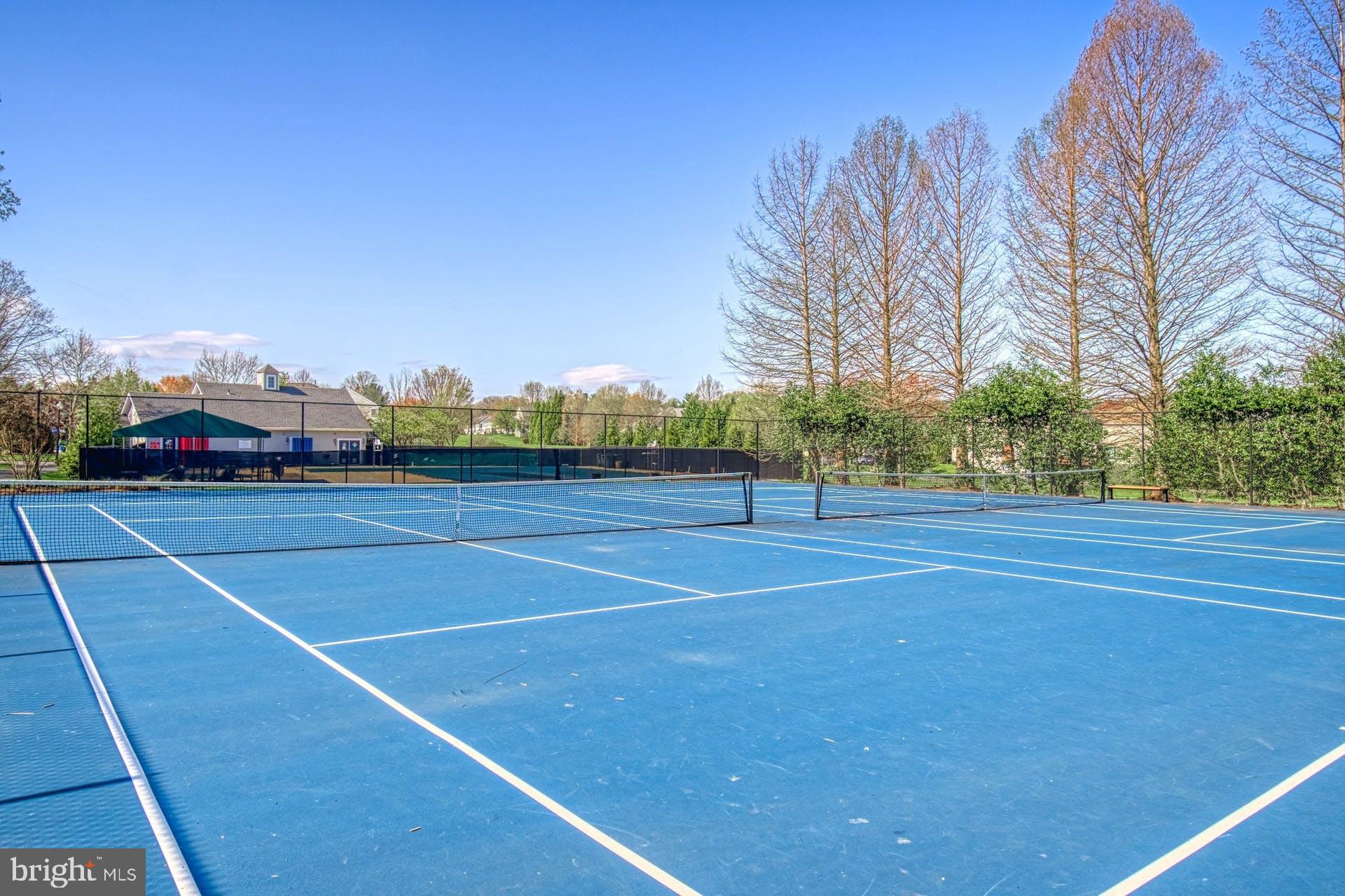 HUNTERS SQUARE - Residential