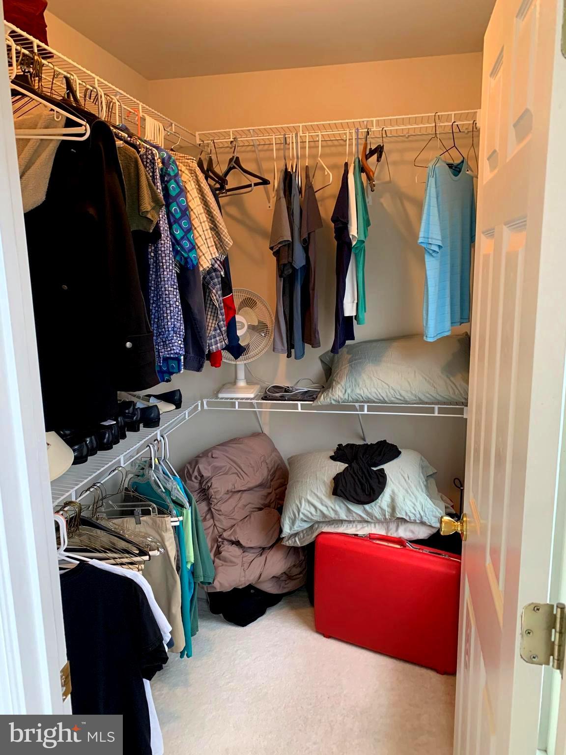 LAUREL RIDGE - Residential