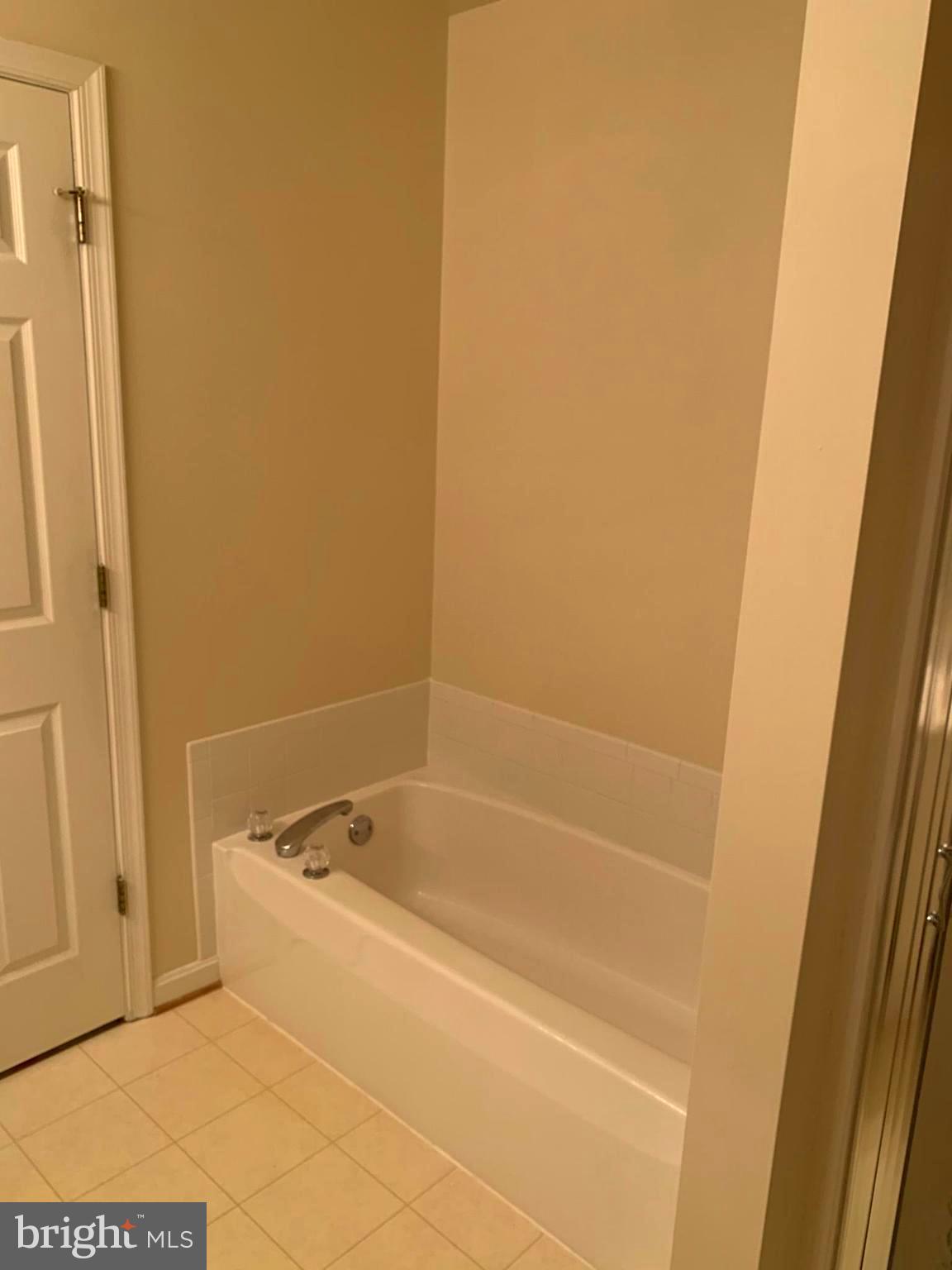 LAUREL RIDGE - Residential