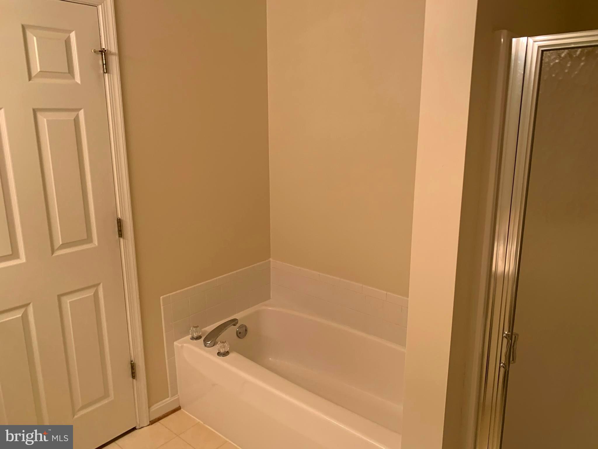 LAUREL RIDGE - Residential