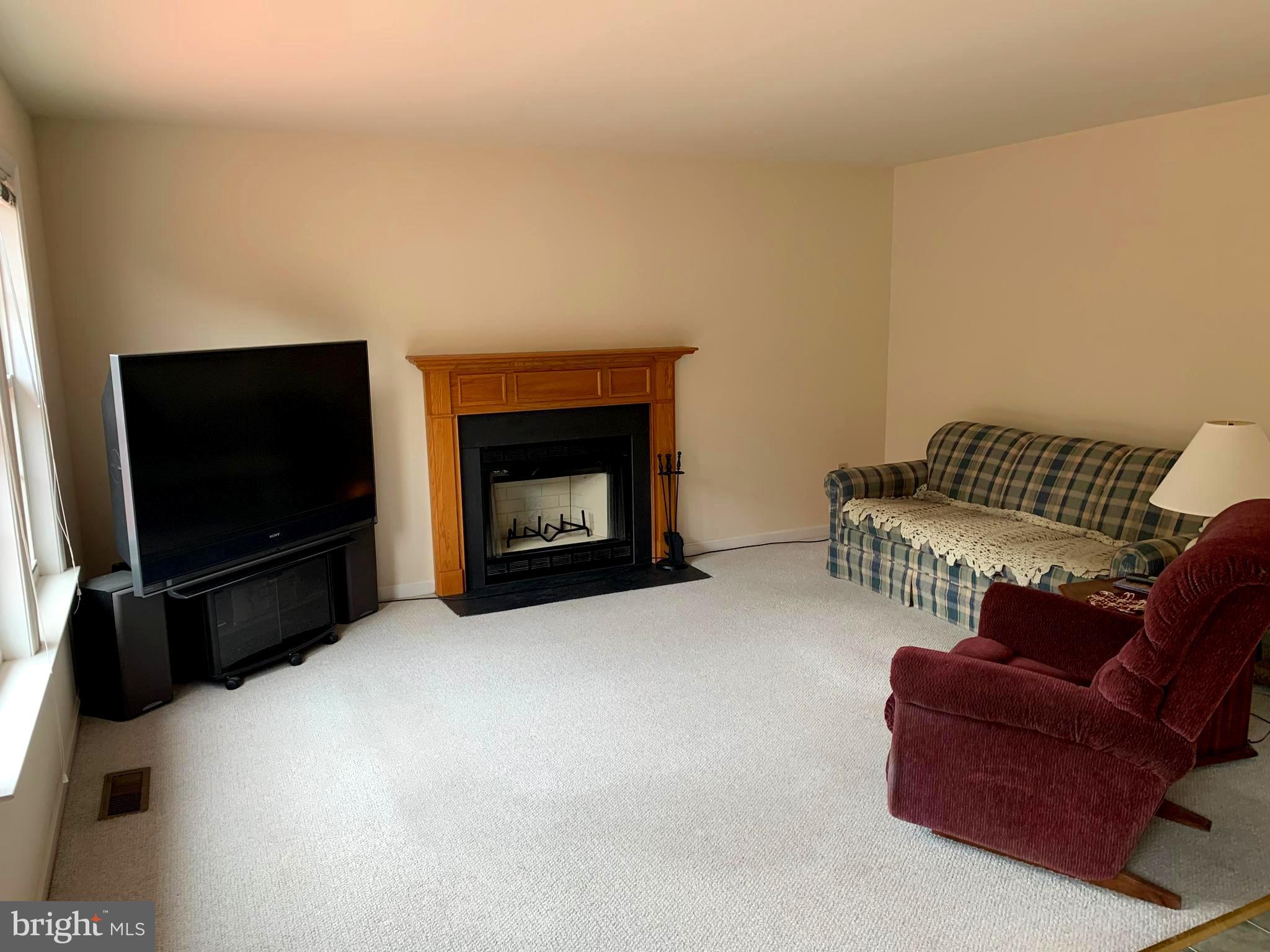 LAUREL RIDGE - Residential