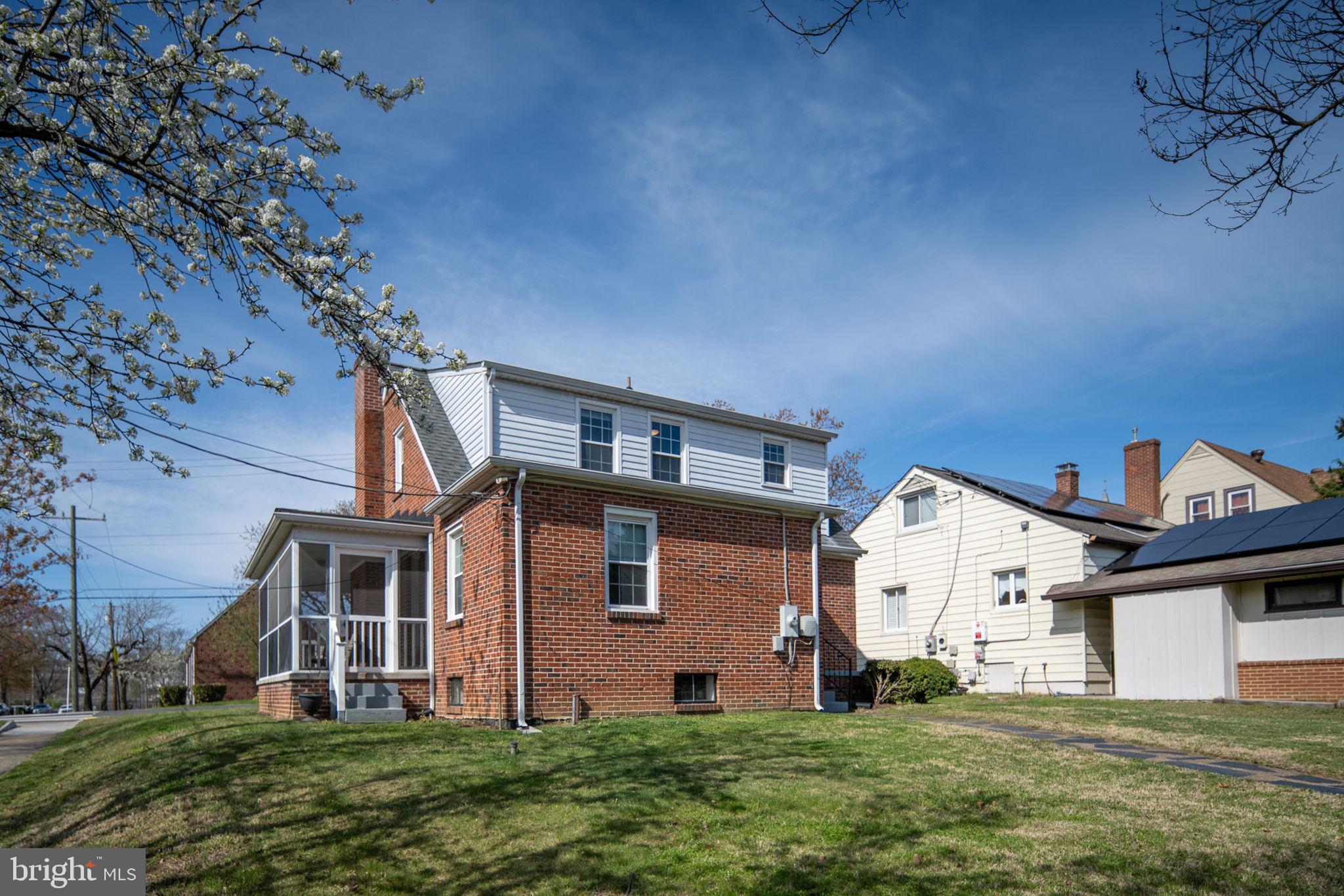 COLLEGE HEIGHTS - Residential