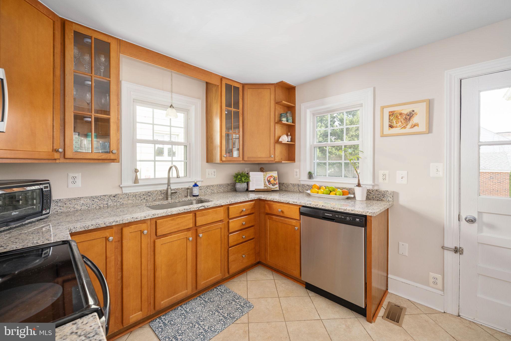 COLLEGE HEIGHTS - Residential