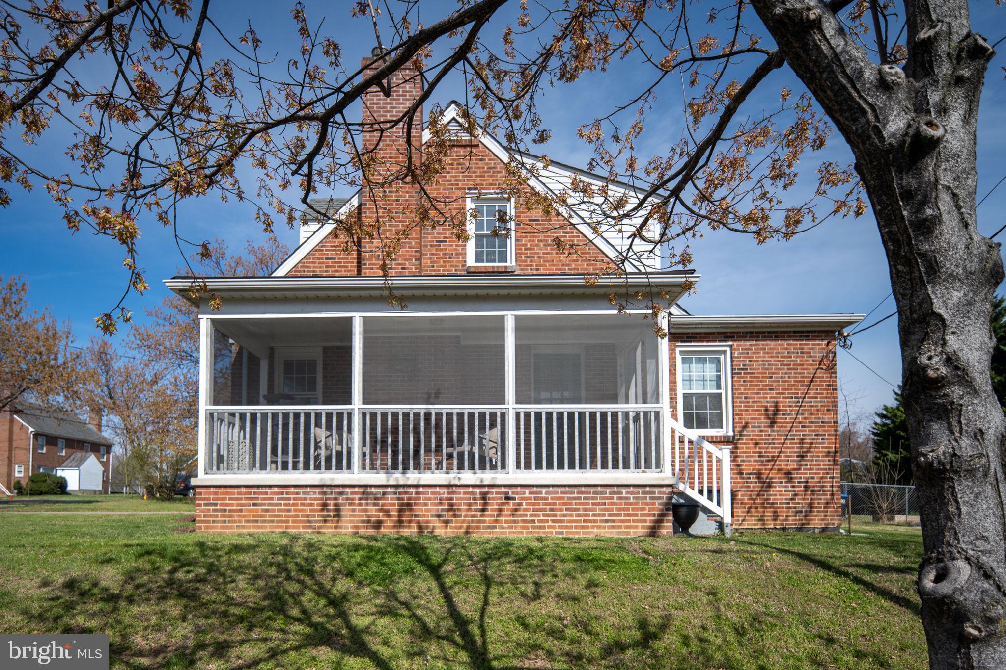 COLLEGE HEIGHTS - Residential