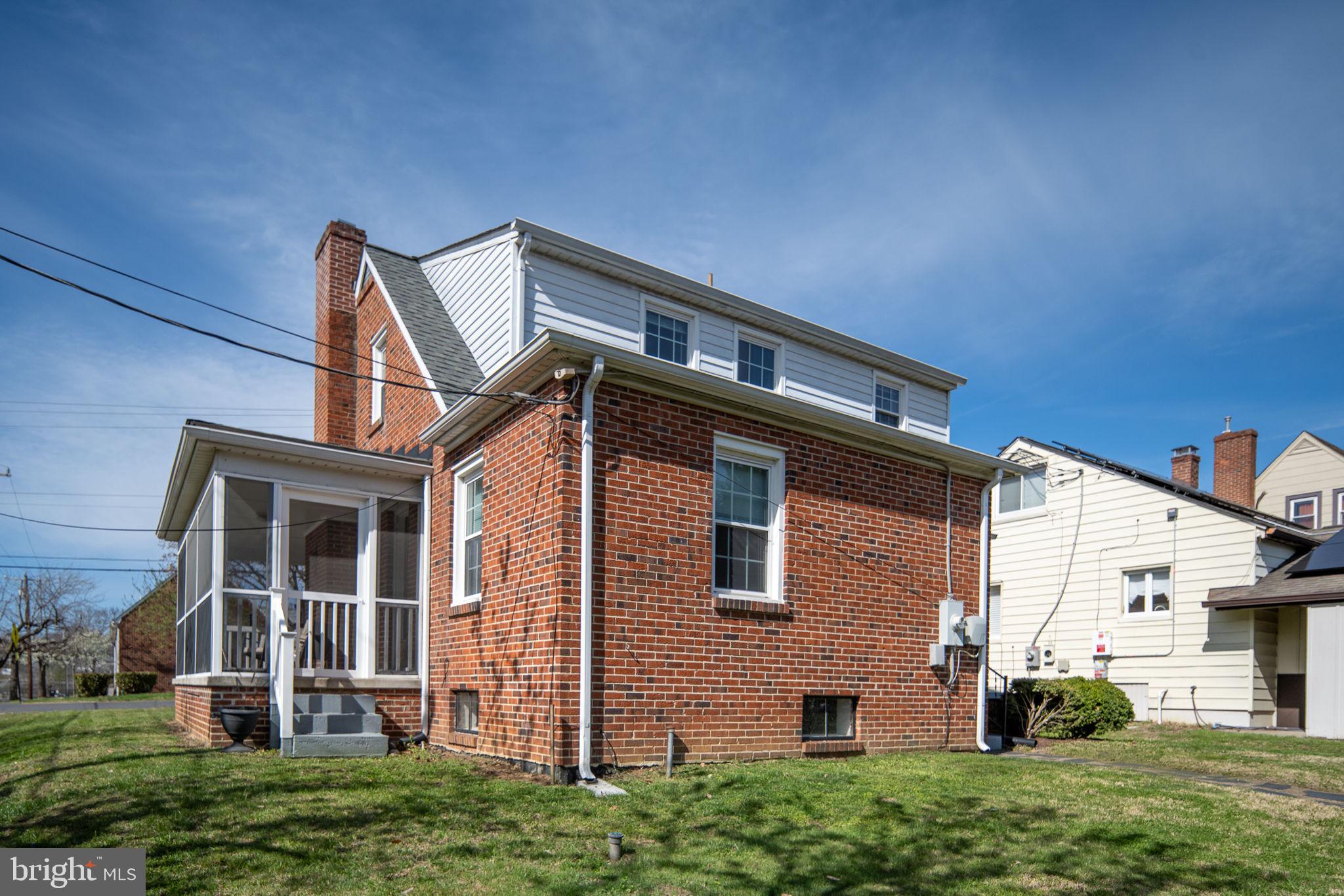 COLLEGE HEIGHTS - Residential