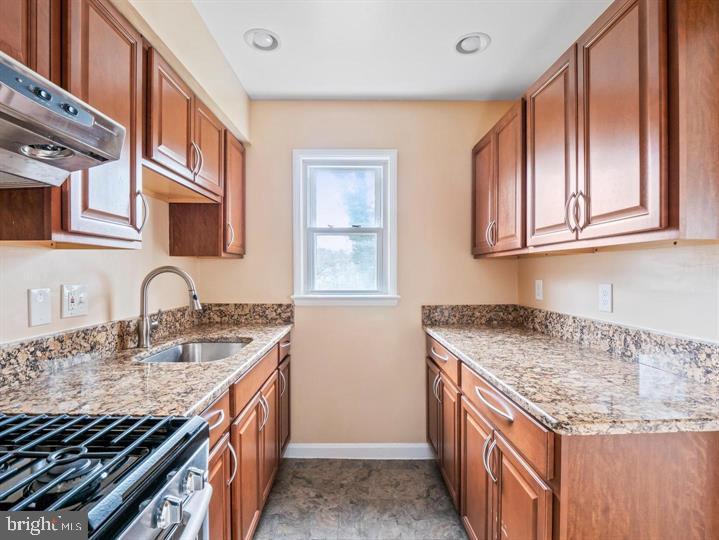 PARKLAWN - Residential Lease