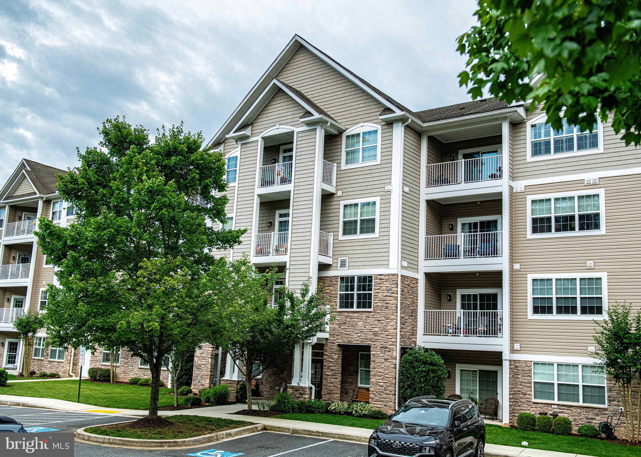 900 MACPHAIL WOODS CROSSING 2H