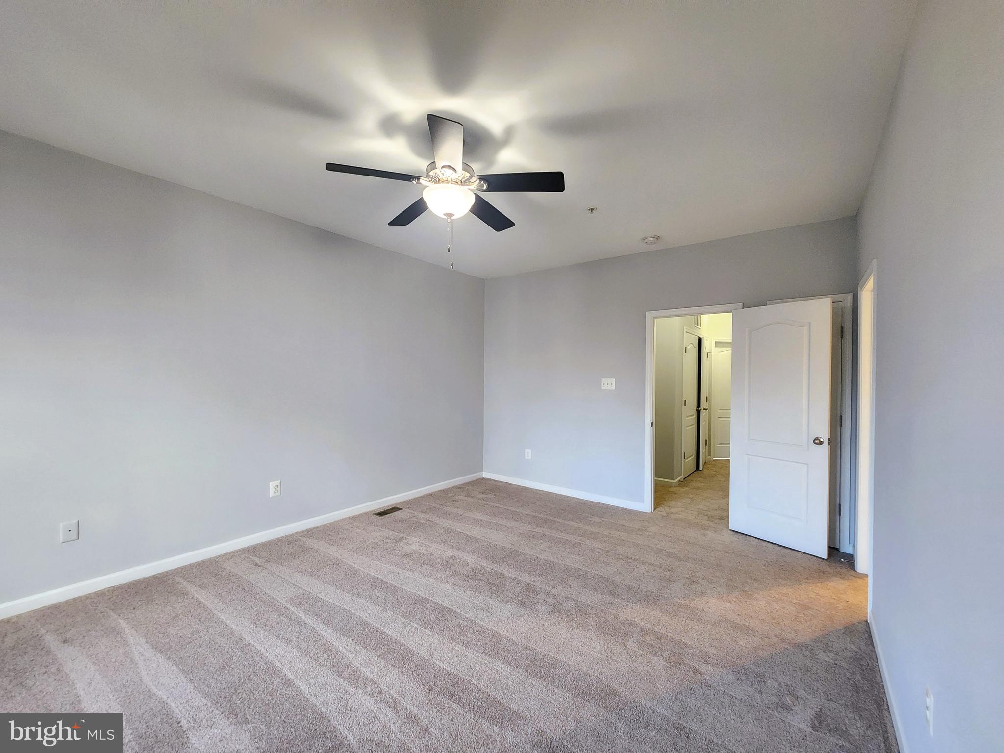 MARKET SQUARE - Residential Lease