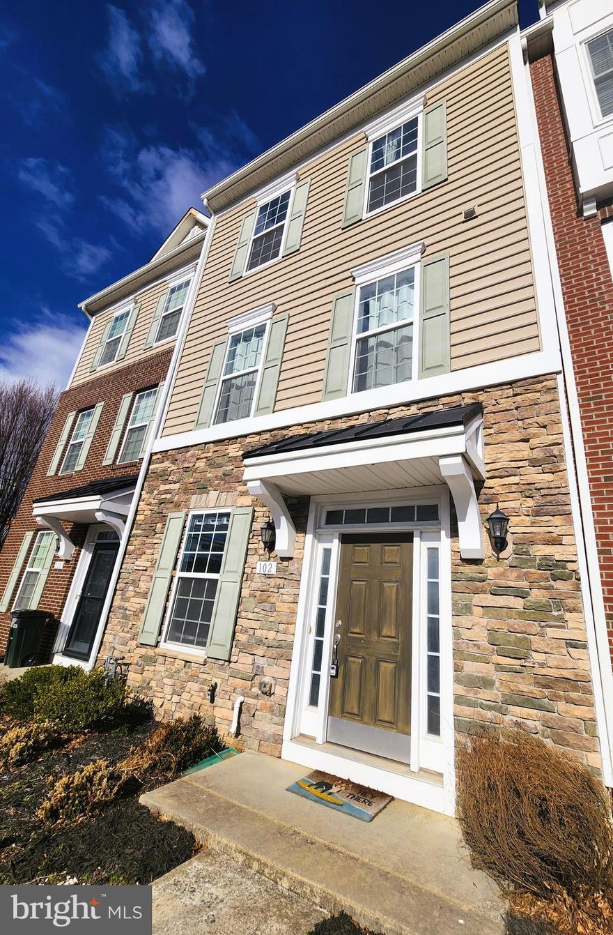 Recent Price Reduction!!!!
This lovely home is located in the heart of Market Square!
So close to shopping, restaurants and entertainment.
This home features hardwood flooring on the main level and carpeted bedrooms on the upper level.
This open concept kitchen features custom cabinetry, modern appliances and
kitchen island. Large dining area leads to the balcony. Perfect for relaxation.
The family room is located on the entry level and has access to the 2 car Garage.
The primary bedroom has a huge walk in closet with custom designed shelving.
This home is within minutes to major commuter routes. Schedule a viewing today!