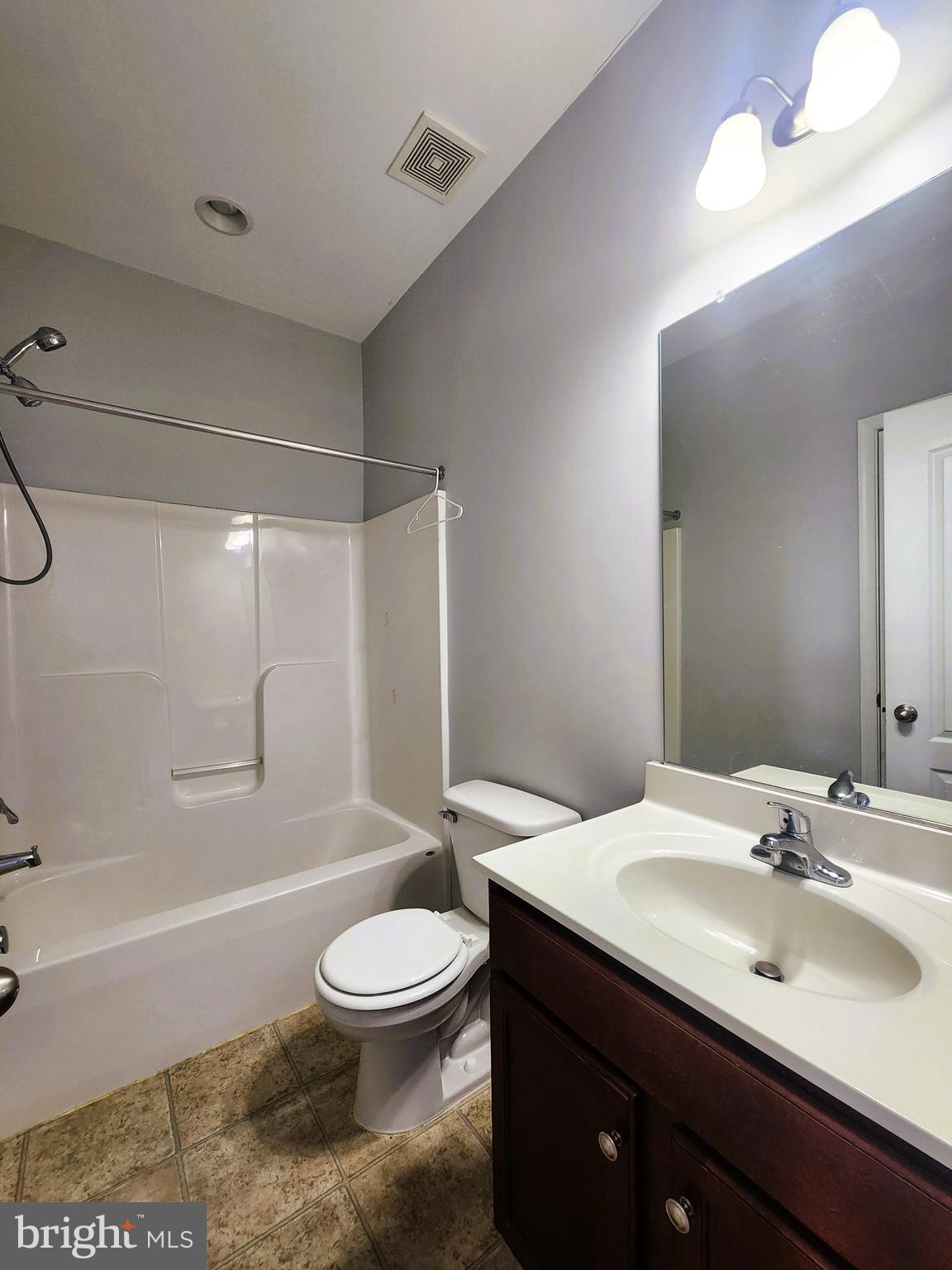 MARKET SQUARE - Residential Lease