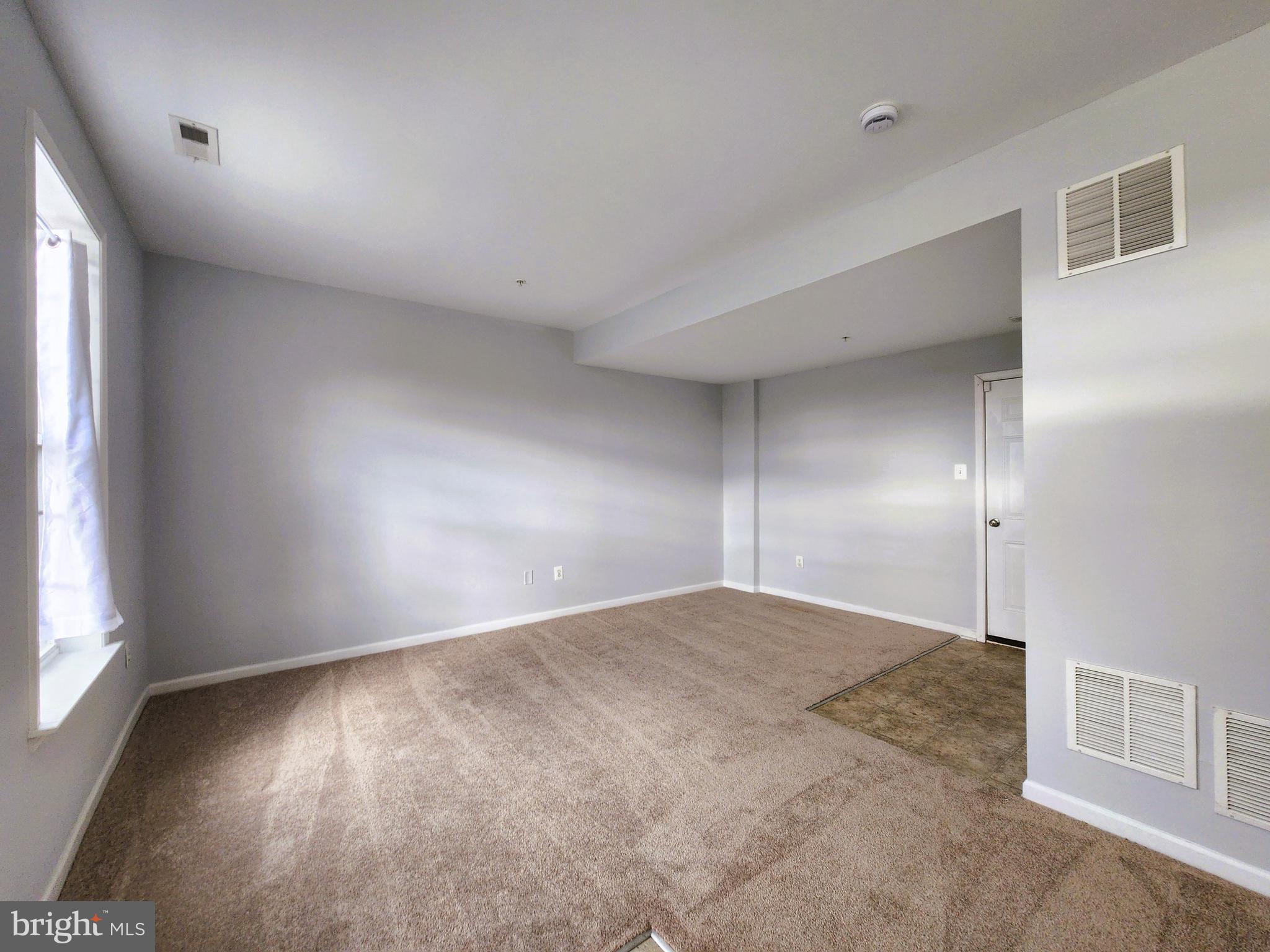 MARKET SQUARE - Residential Lease