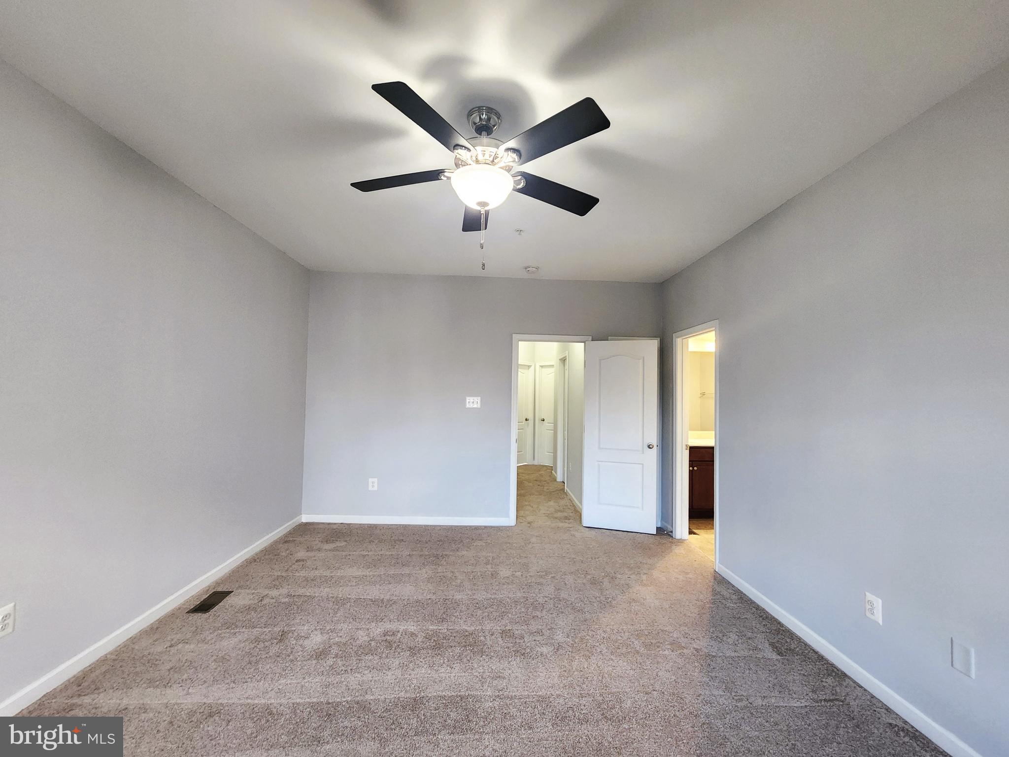 MARKET SQUARE - Residential Lease