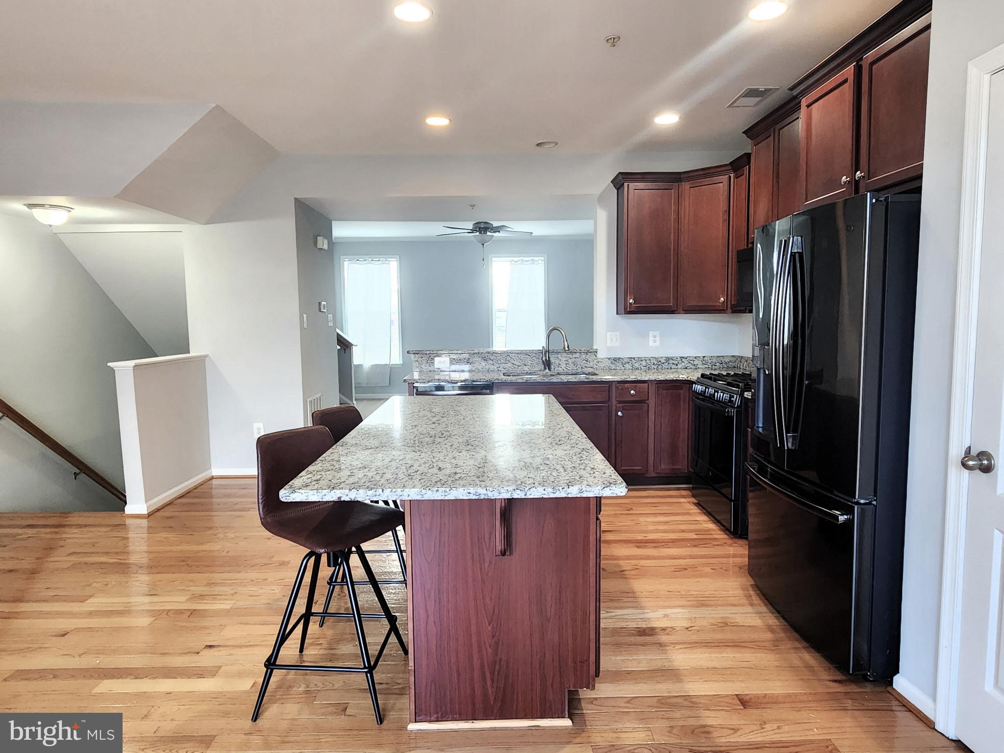 MARKET SQUARE - Residential Lease