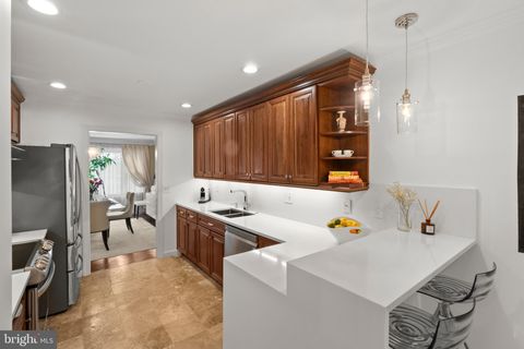 Photo of 6324 Manchester Way, ALEXANDRIA, VA 22304 (MLS # VAFX2292276)