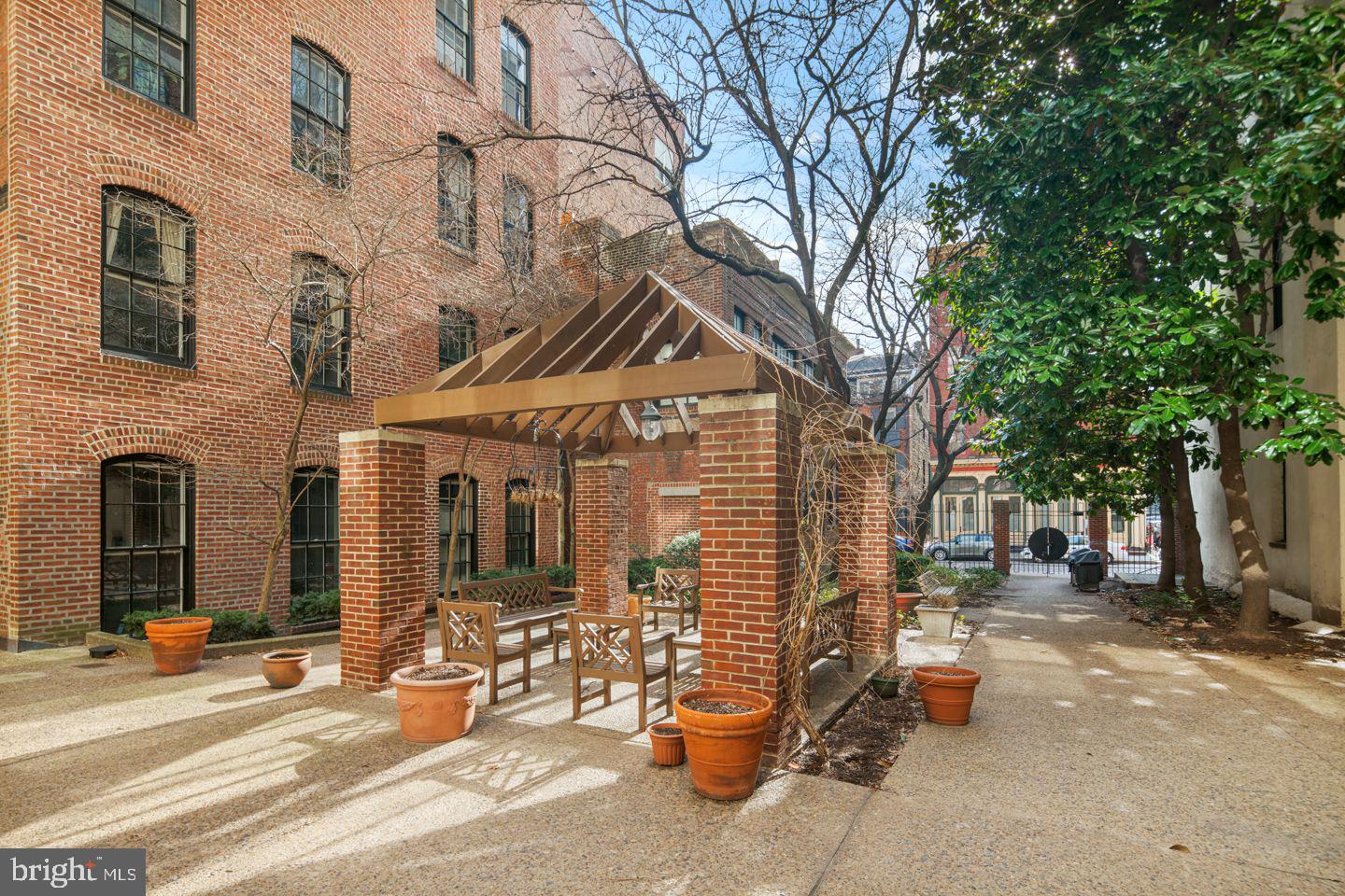 OLD CITY - Residential