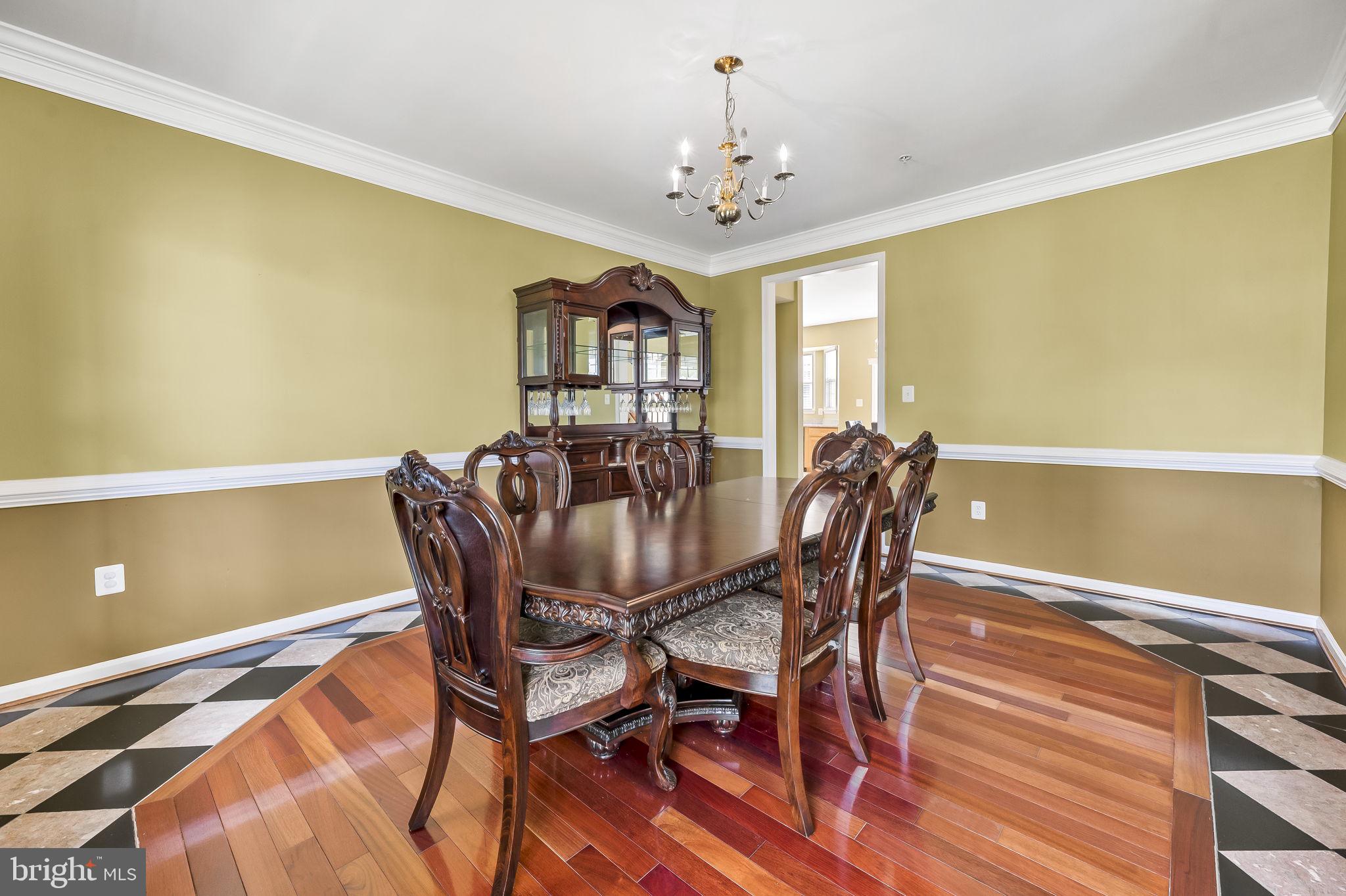 WILSHIRE-PLAT FIVE> - Residential