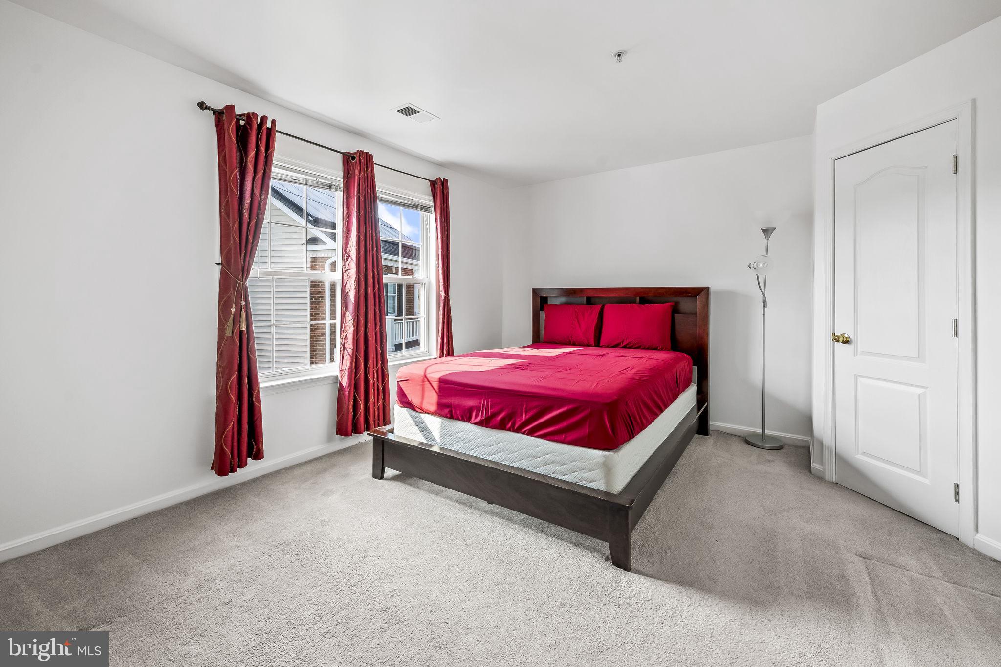 WILSHIRE-PLAT FIVE> - Residential