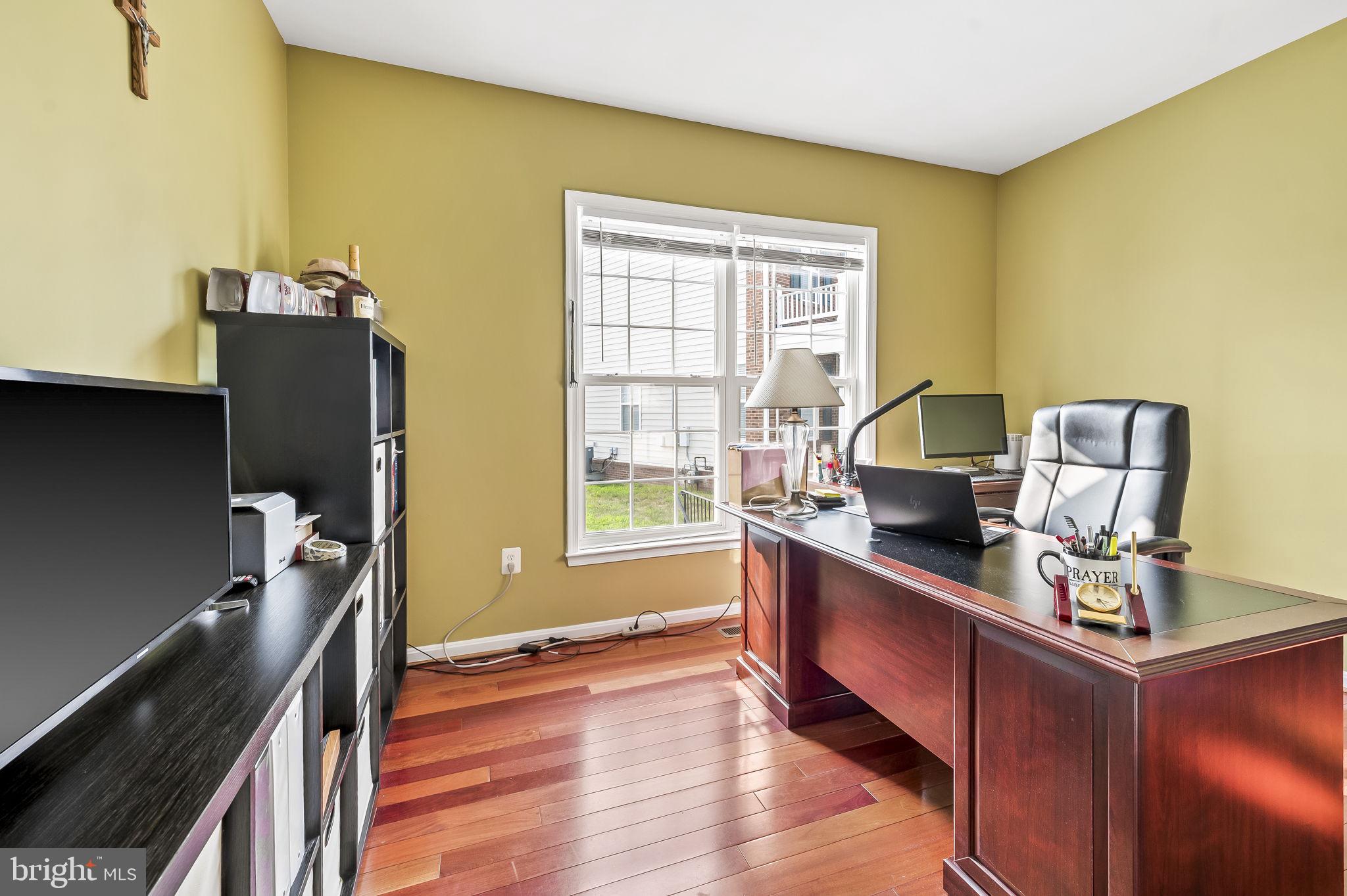 WILSHIRE-PLAT FIVE> - Residential