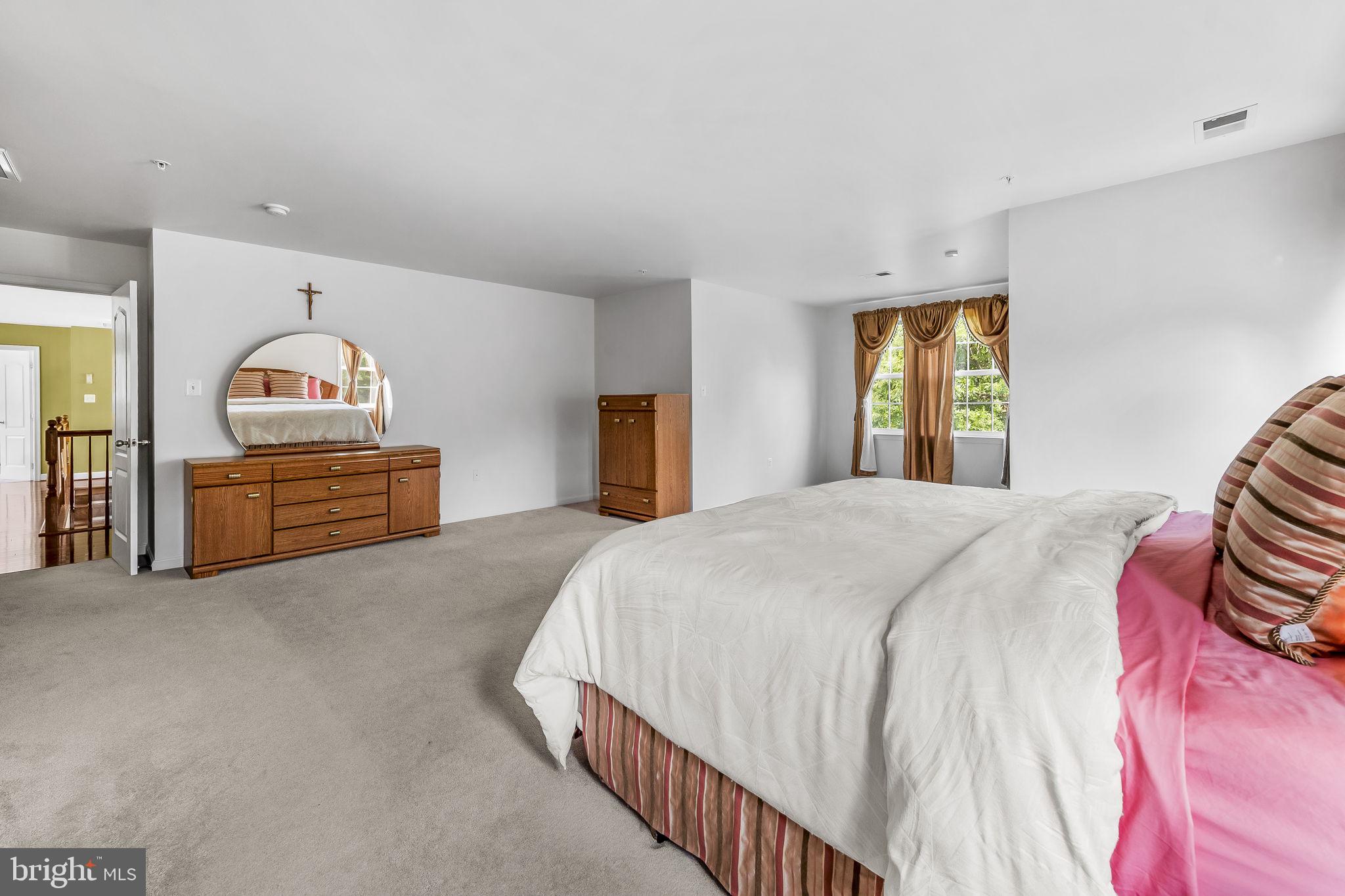 WILSHIRE-PLAT FIVE> - Residential