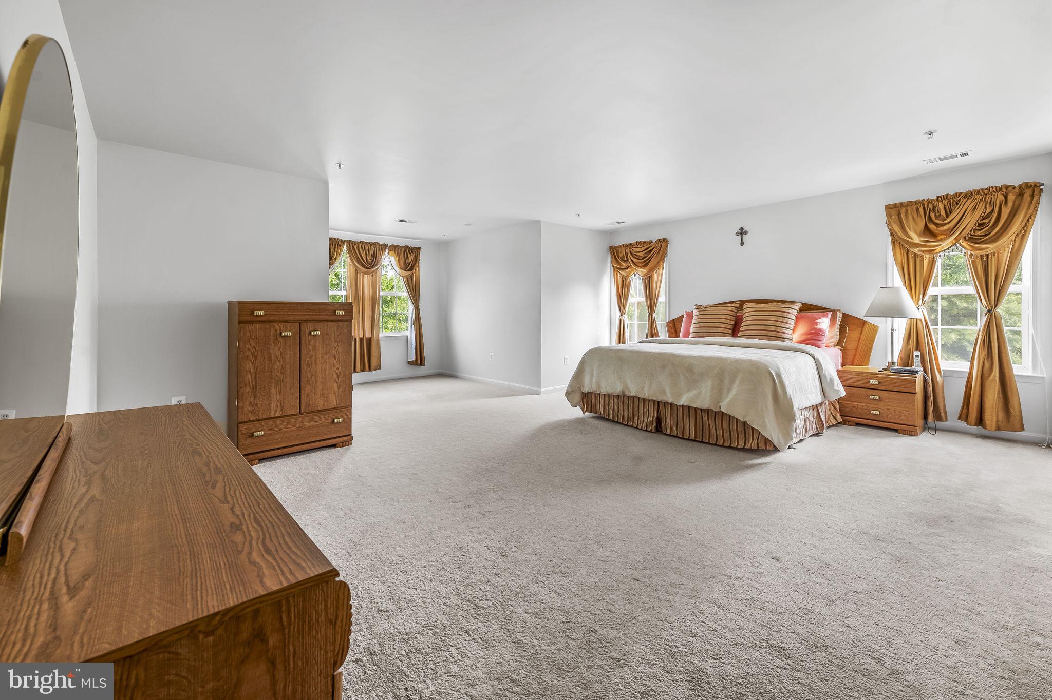 WILSHIRE-PLAT FIVE> - Residential