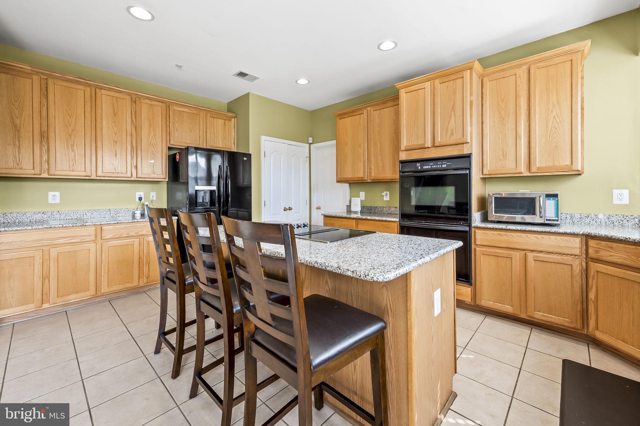 WILSHIRE-PLAT FIVE> - Residential