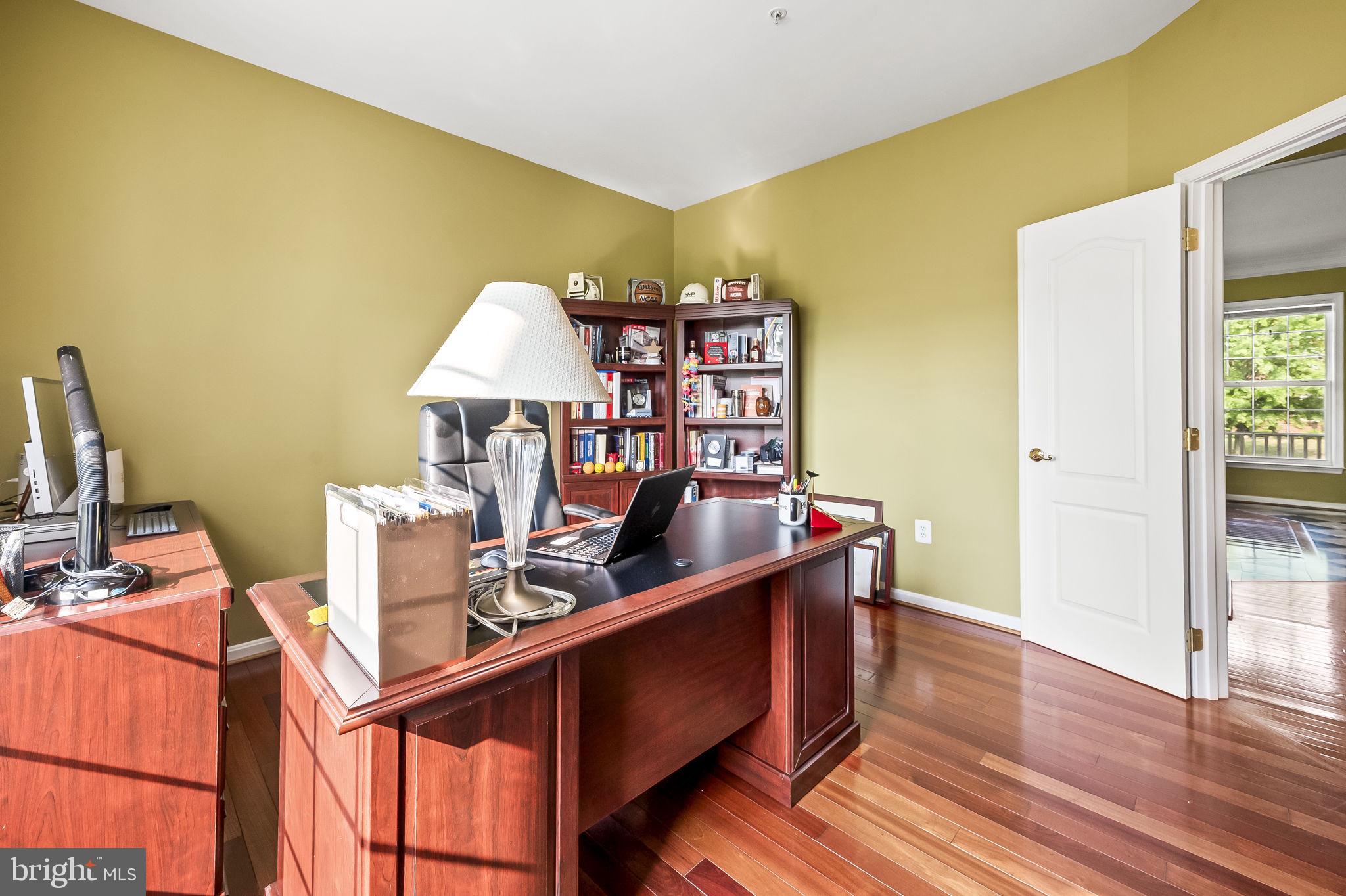 WILSHIRE-PLAT FIVE> - Residential