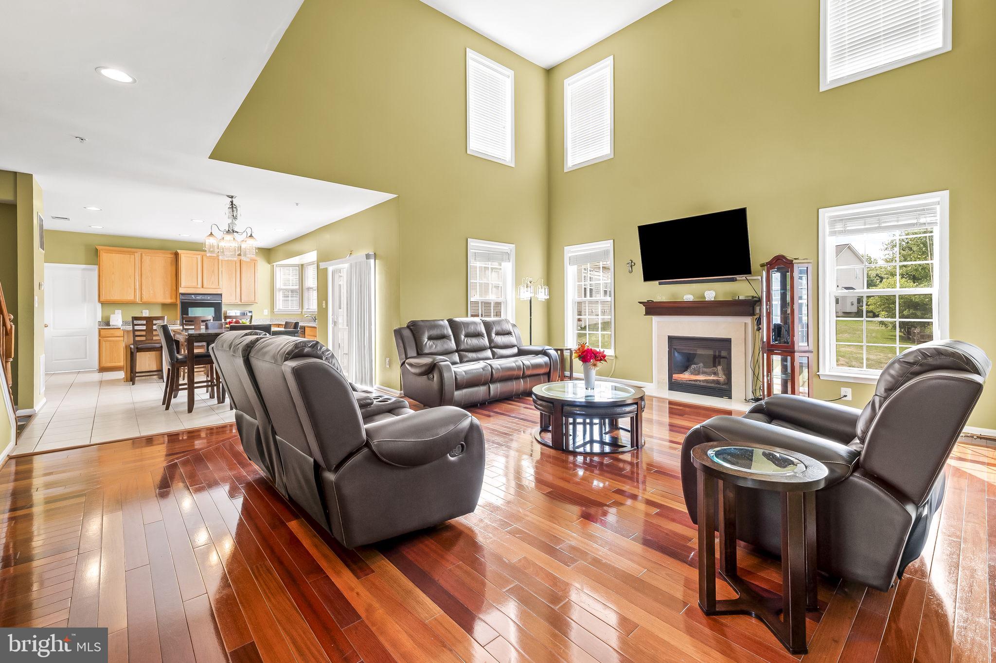 WILSHIRE-PLAT FIVE> - Residential