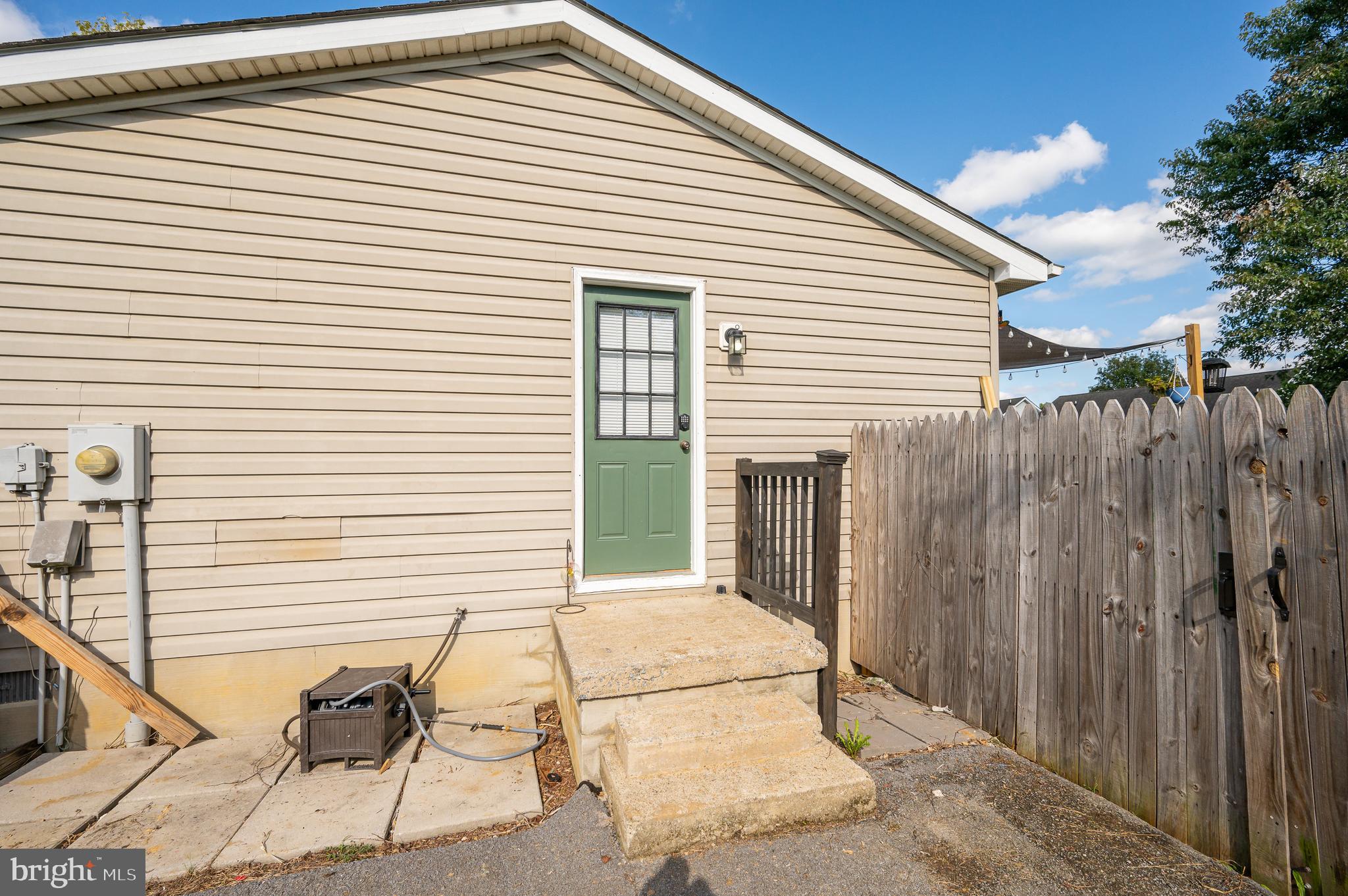 SPRINGFIELD VILLAGE - Residential