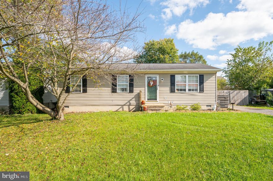 Well maintained, super cute, three bedroom, one bath home in Berkeley County with newly added central HVAC in 2020, newer appliances, updated kitchen flooring, new hot water heater in 2023. The exterior features a large deck on the rear of the home, partially fenced back yard and a shed, all on a flat lot.