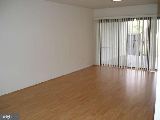 RESTON - Residential Lease