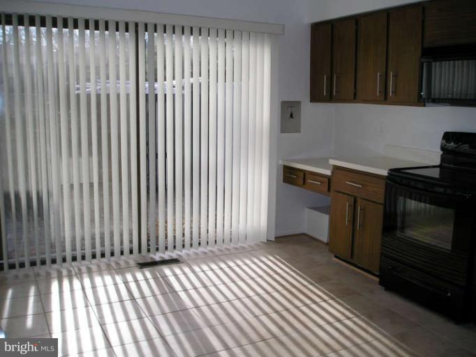 RESTON - Residential Lease