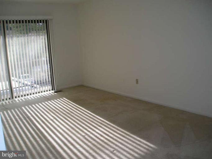 RESTON - Residential Lease