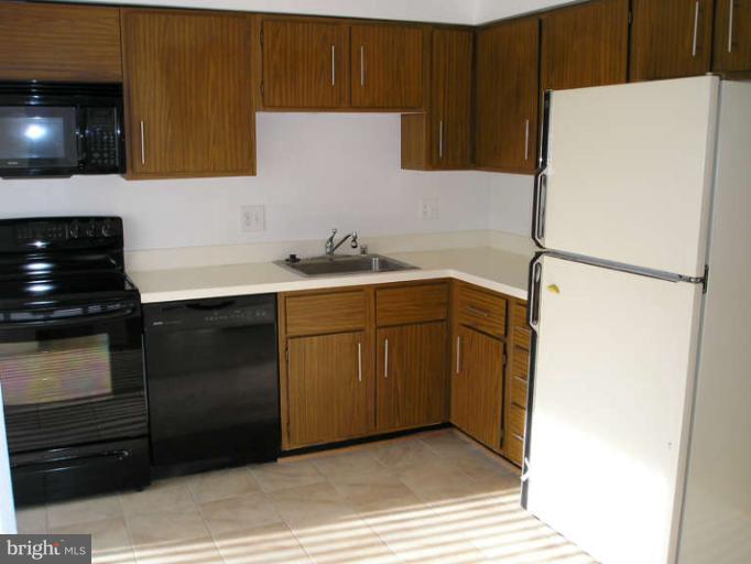 RESTON - Residential Lease